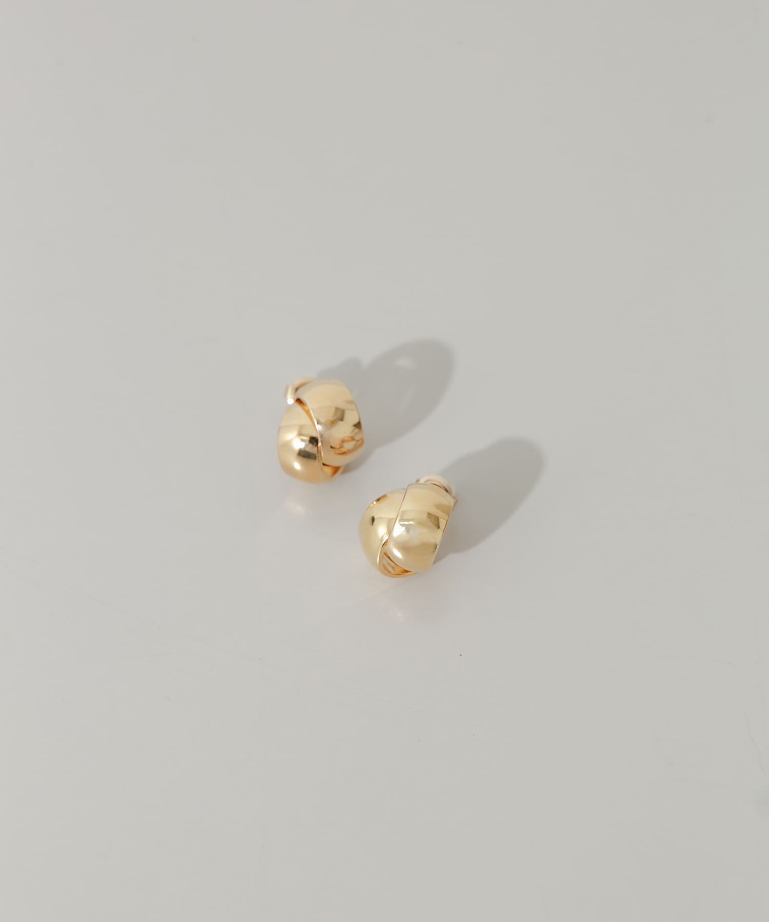 メタルツインカーブピアス GLD -