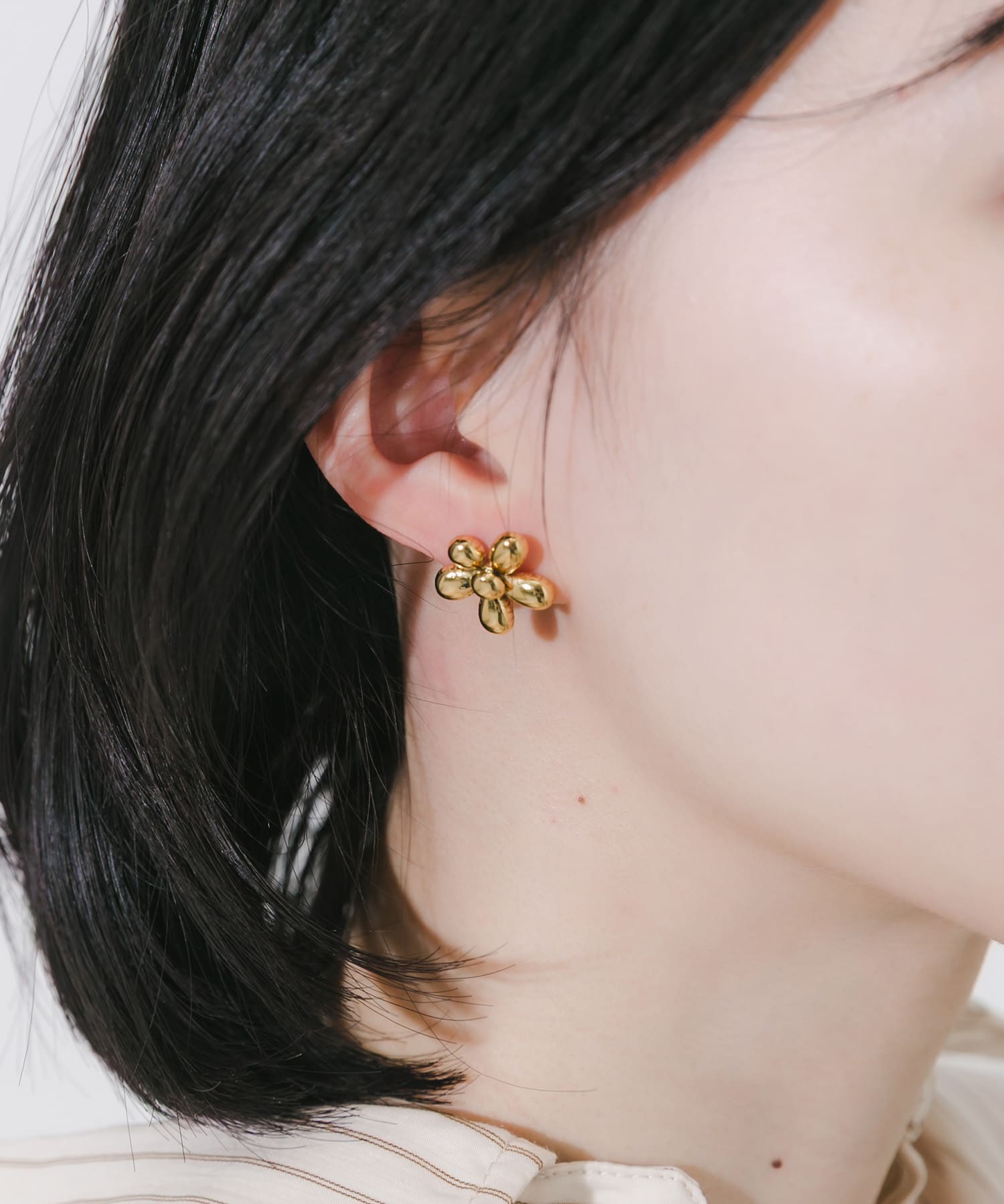 ステンレスプックリフラワーピアス GLD -