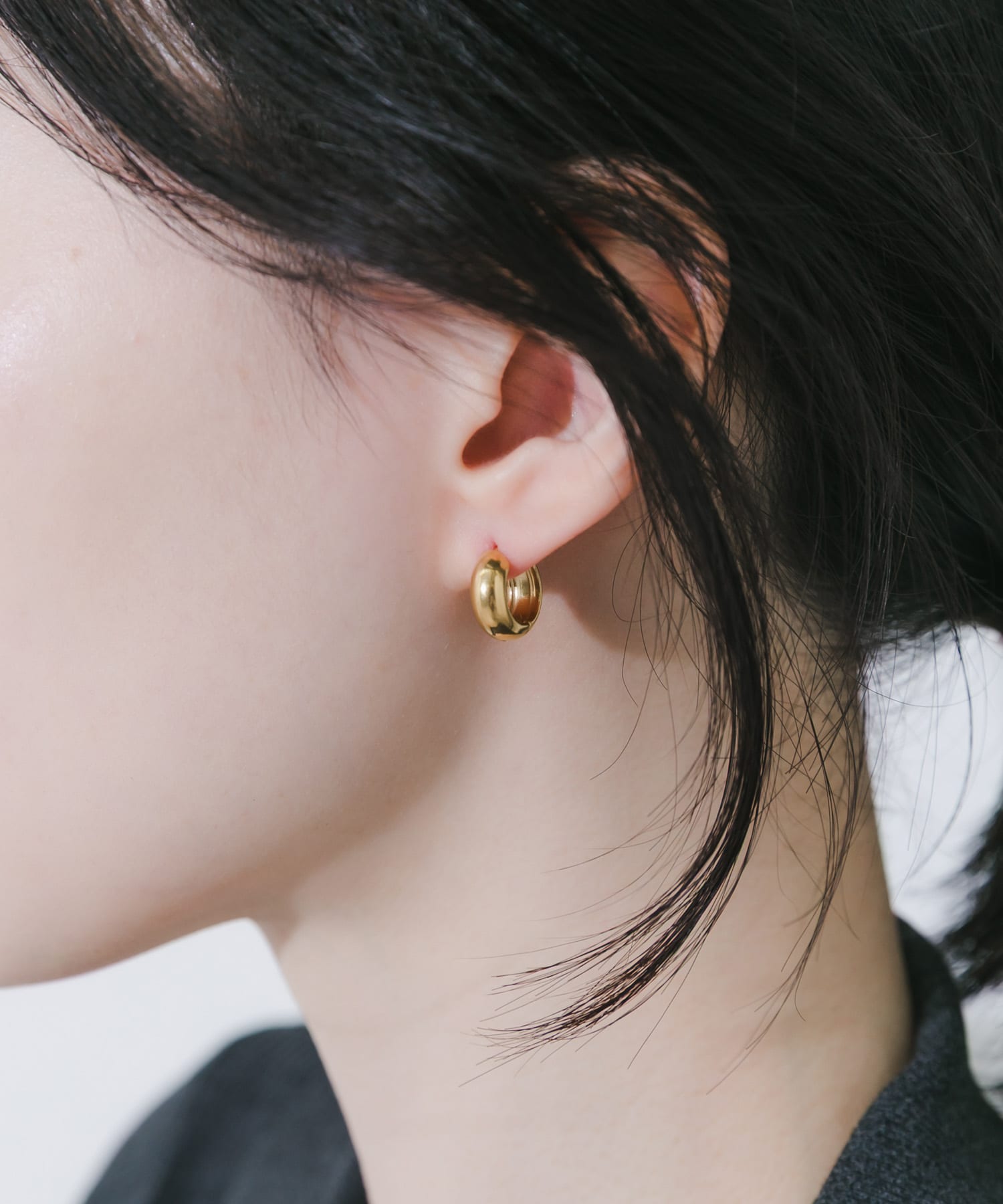 ステンレスプックリミニフープピアス GLD -
