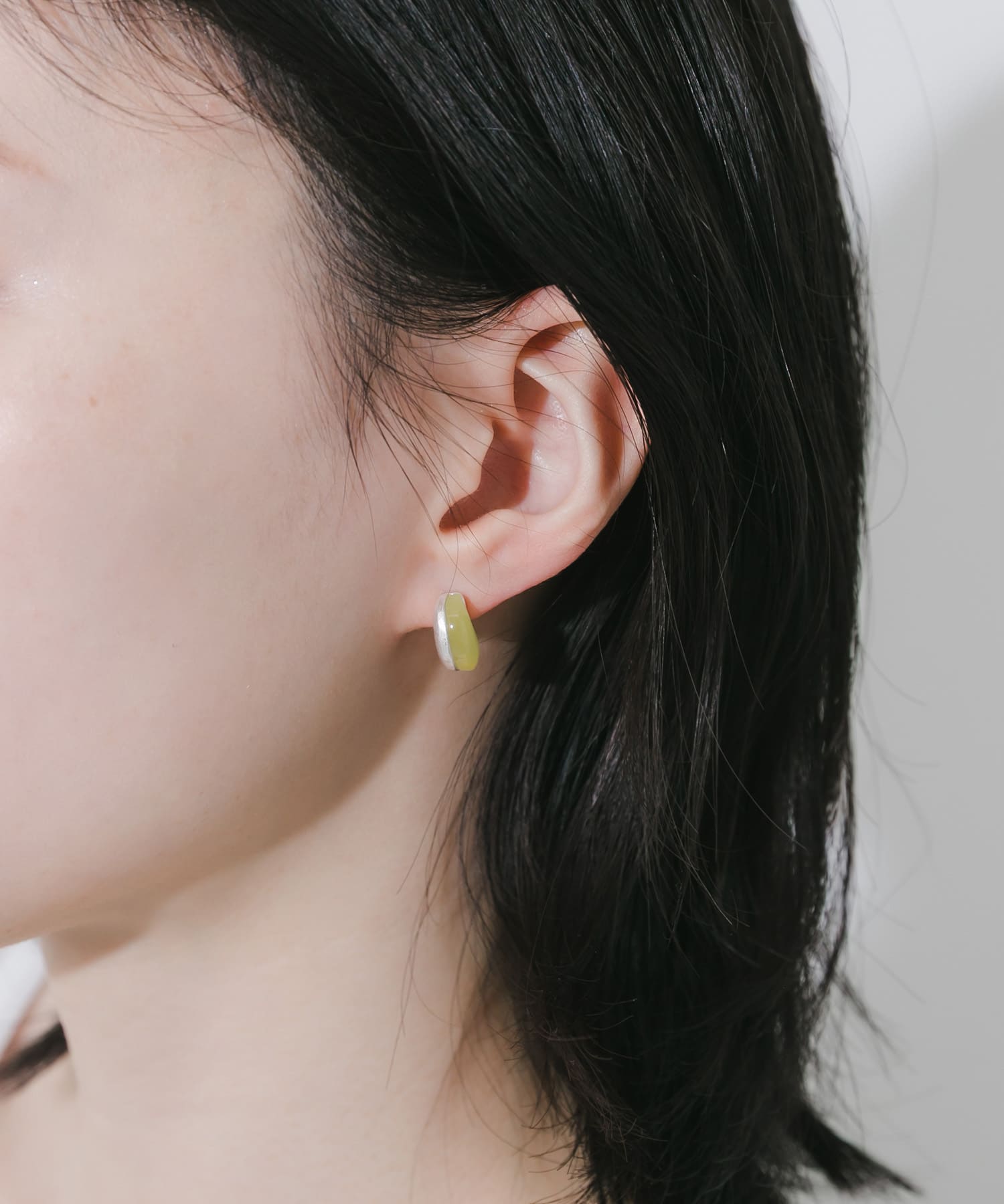 カラーメタルピアス YE/SV -