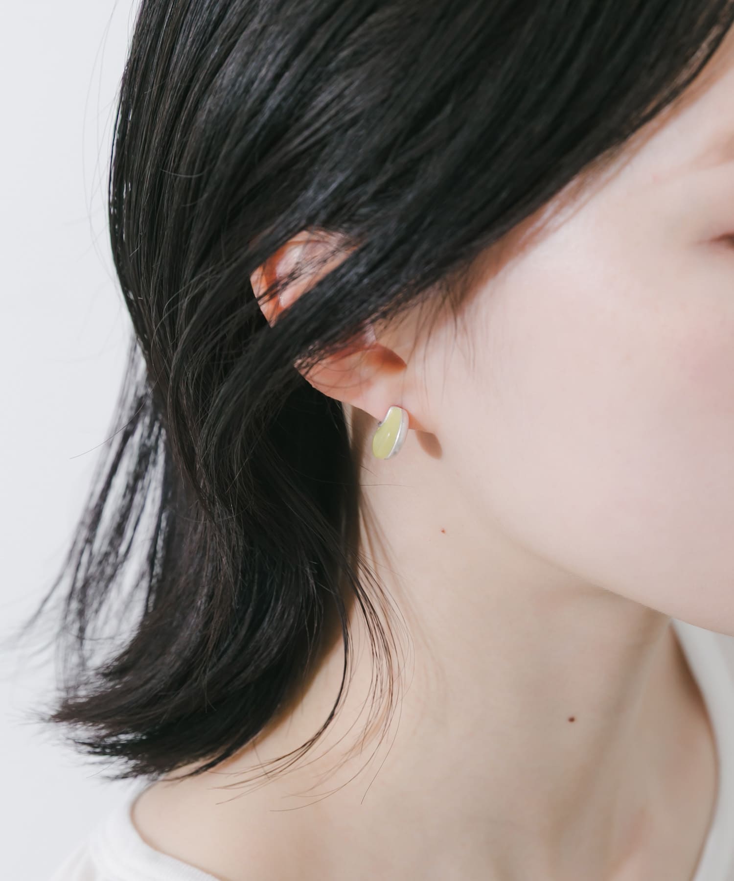 カラーメタルピアス YE/SV -