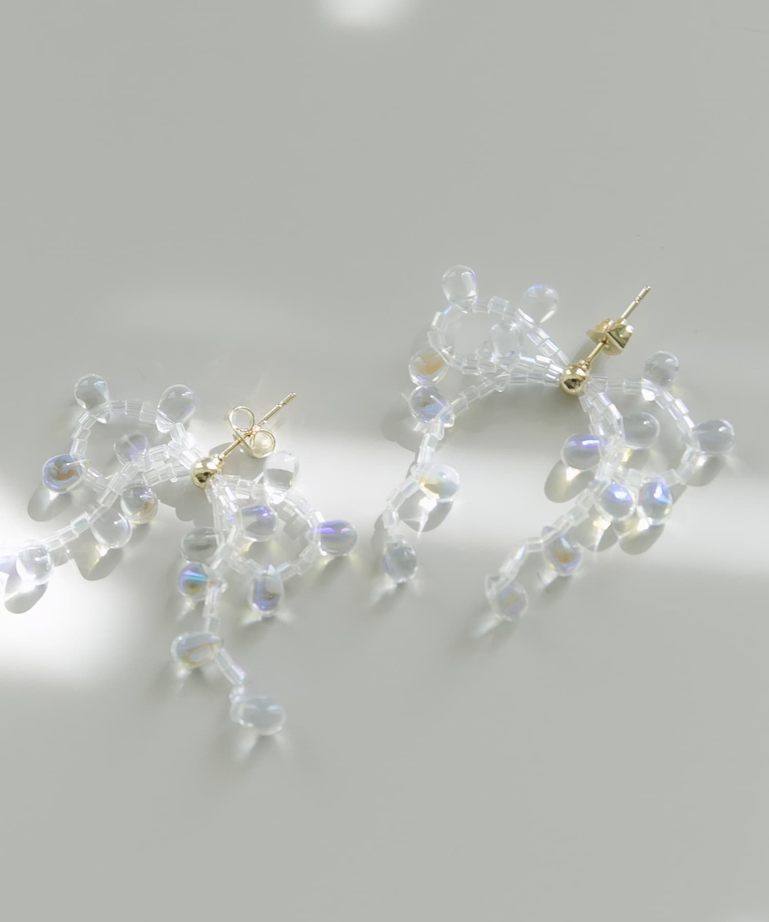 クリアビーズリボンピアス CLR -