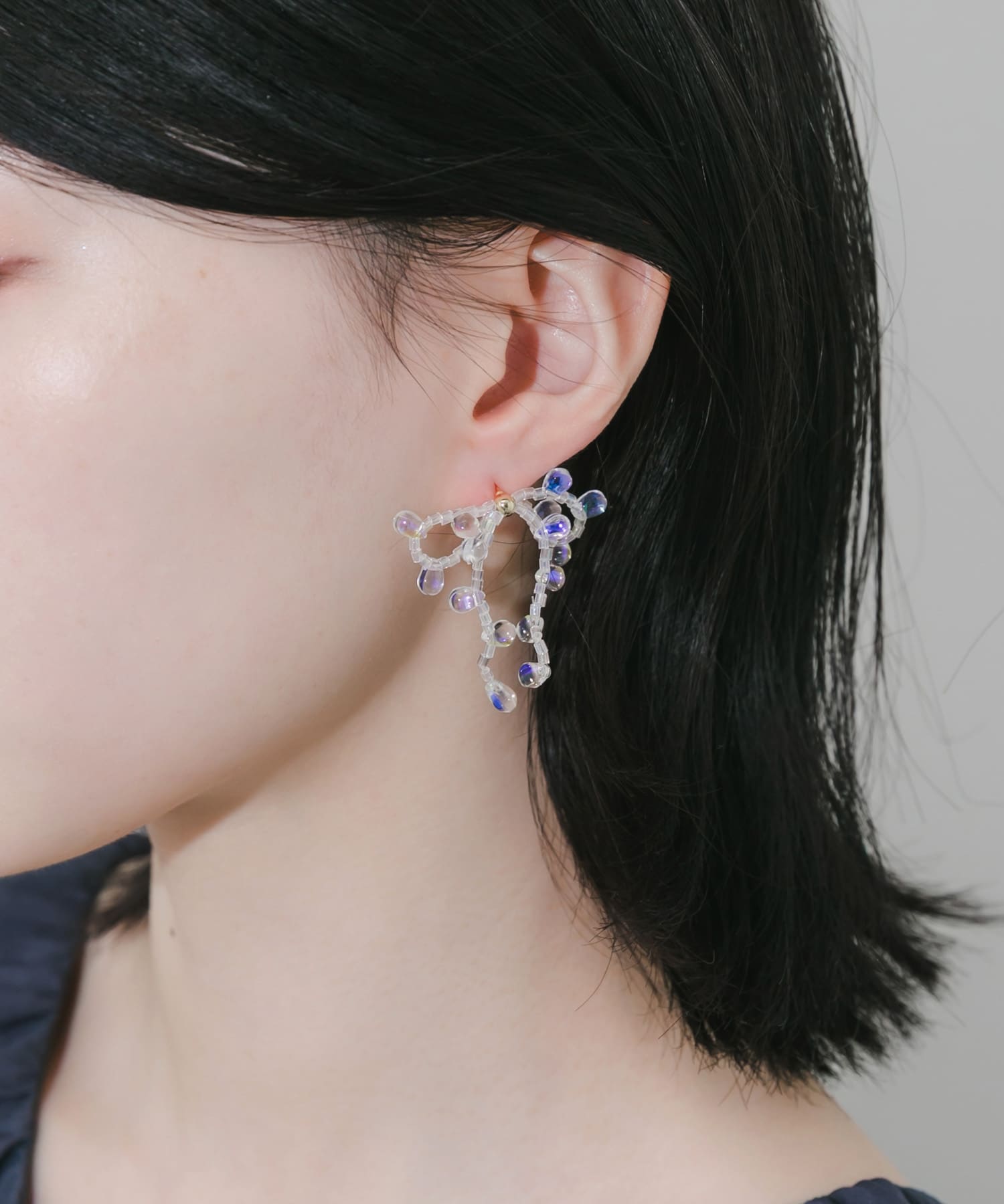 クリアビーズリボンピアス CLR -