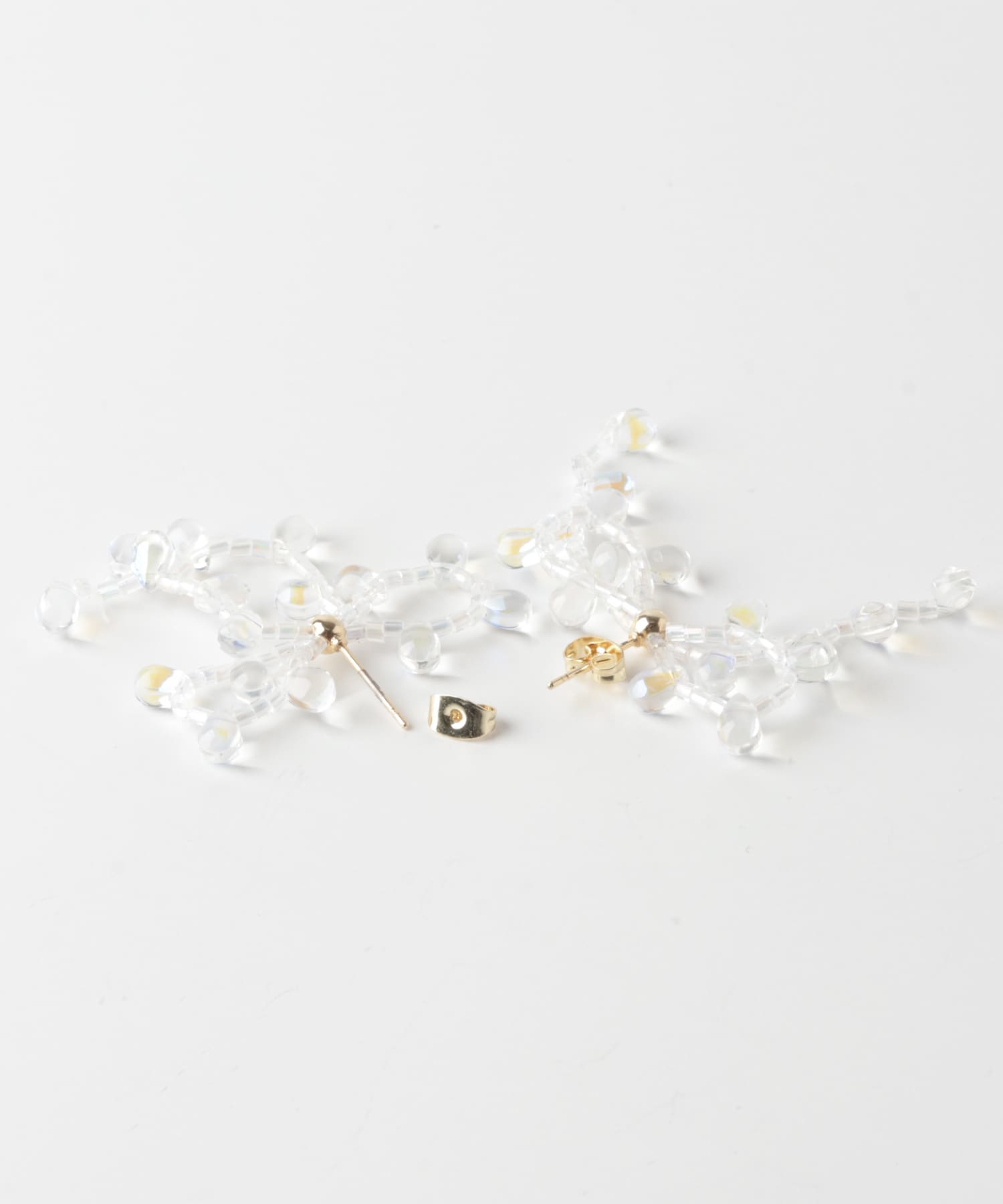 クリアビーズリボンピアス CLR -