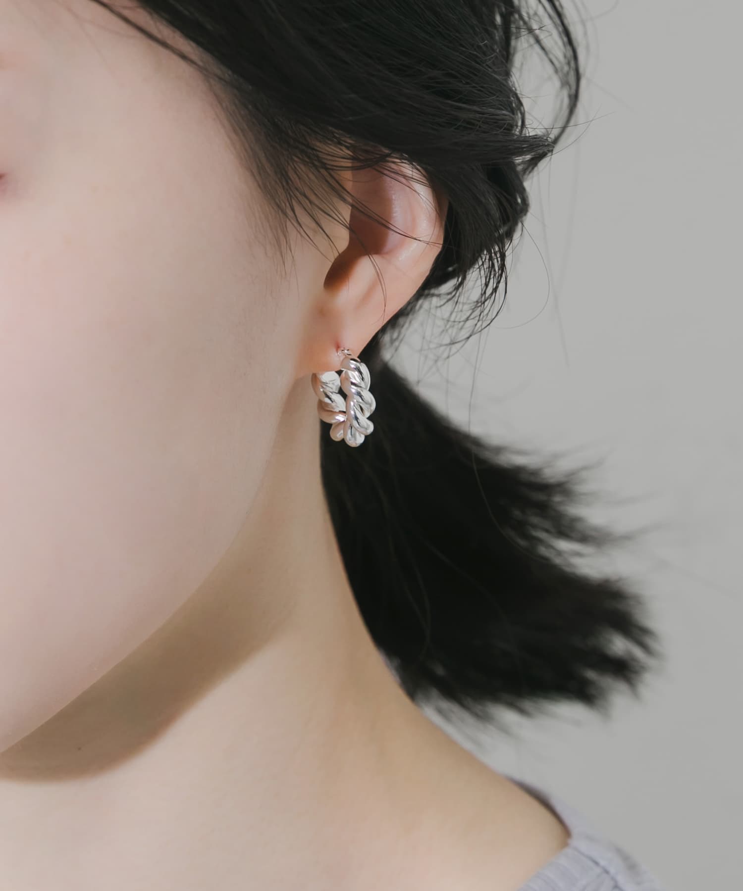 プランプツイストフープピアス SLV -