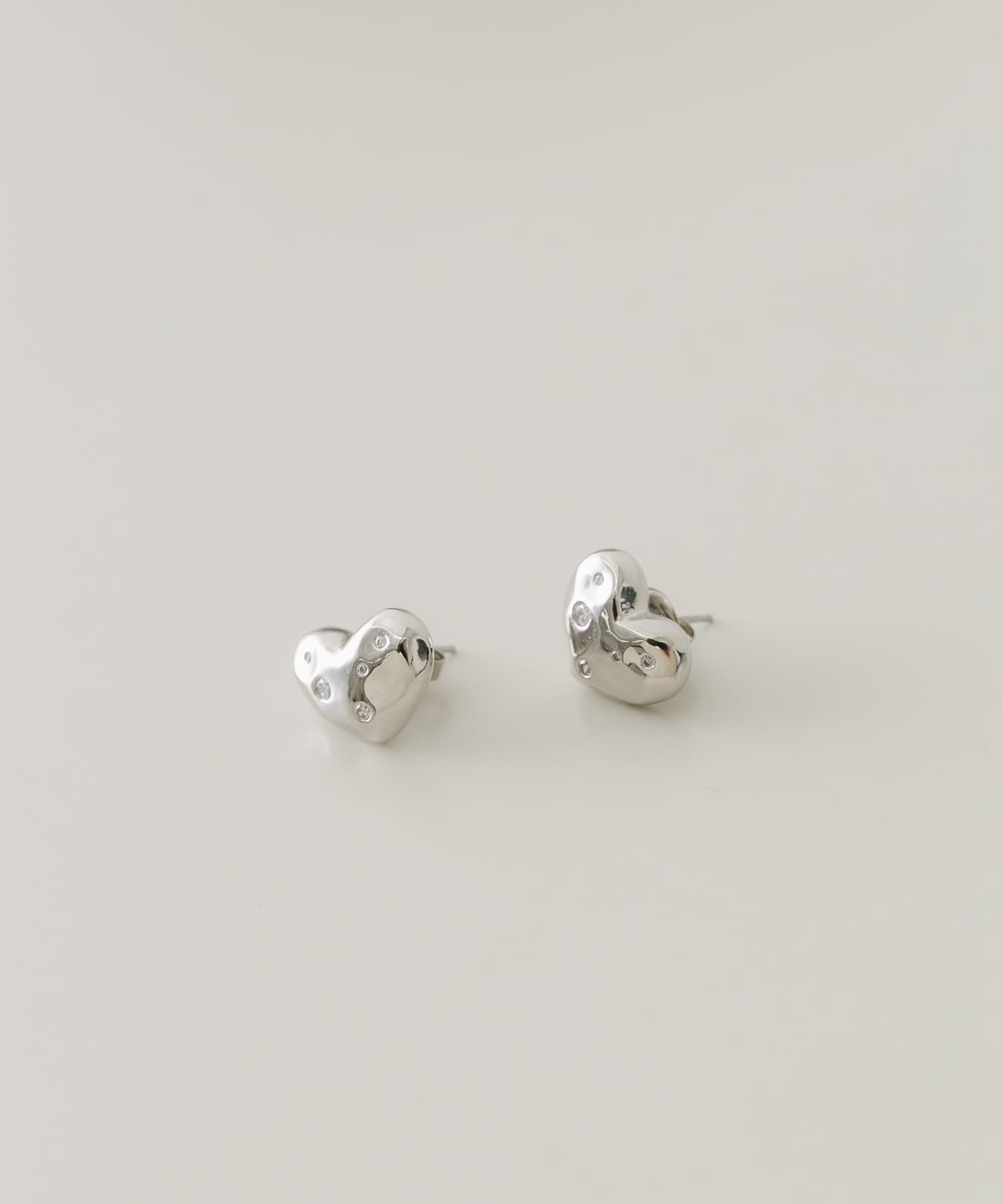 ビジュープックリハートピアス