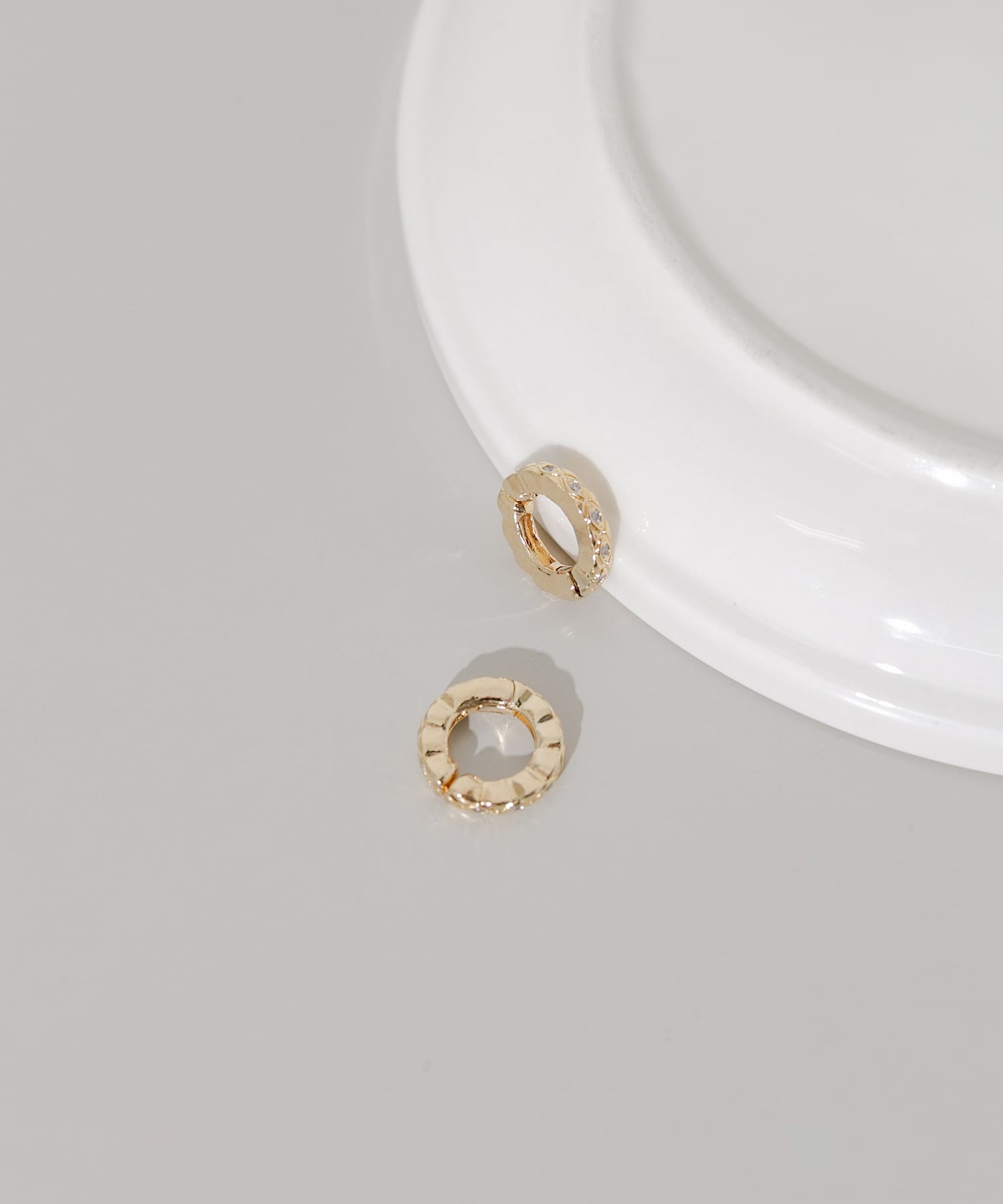 メタルビジューワンタッチフープイヤリング