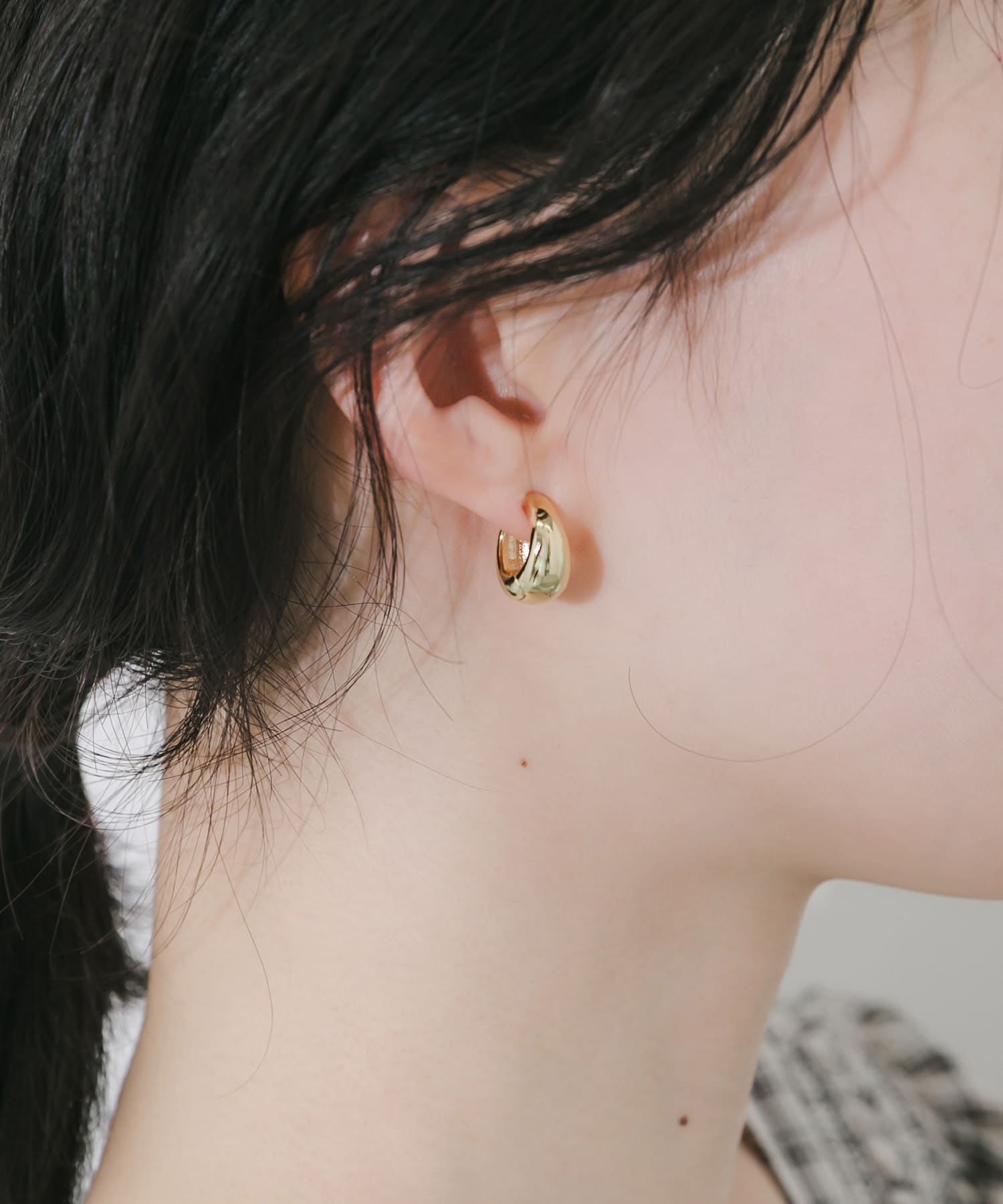 プックリワンタッチイヤリング GLD -