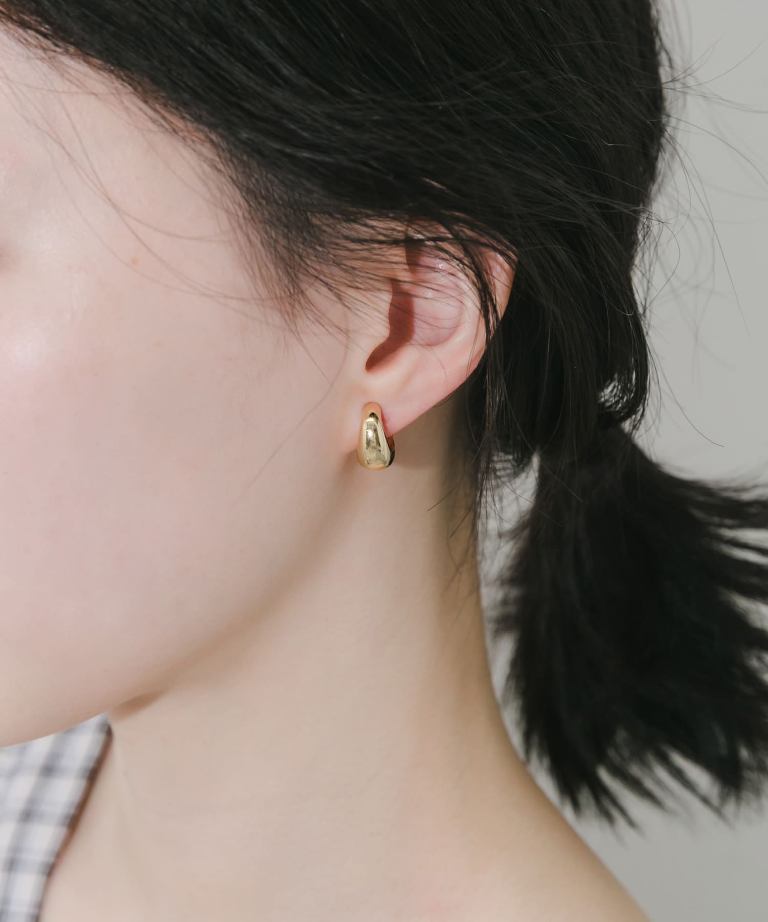 プックリワンタッチイヤリング GLD -