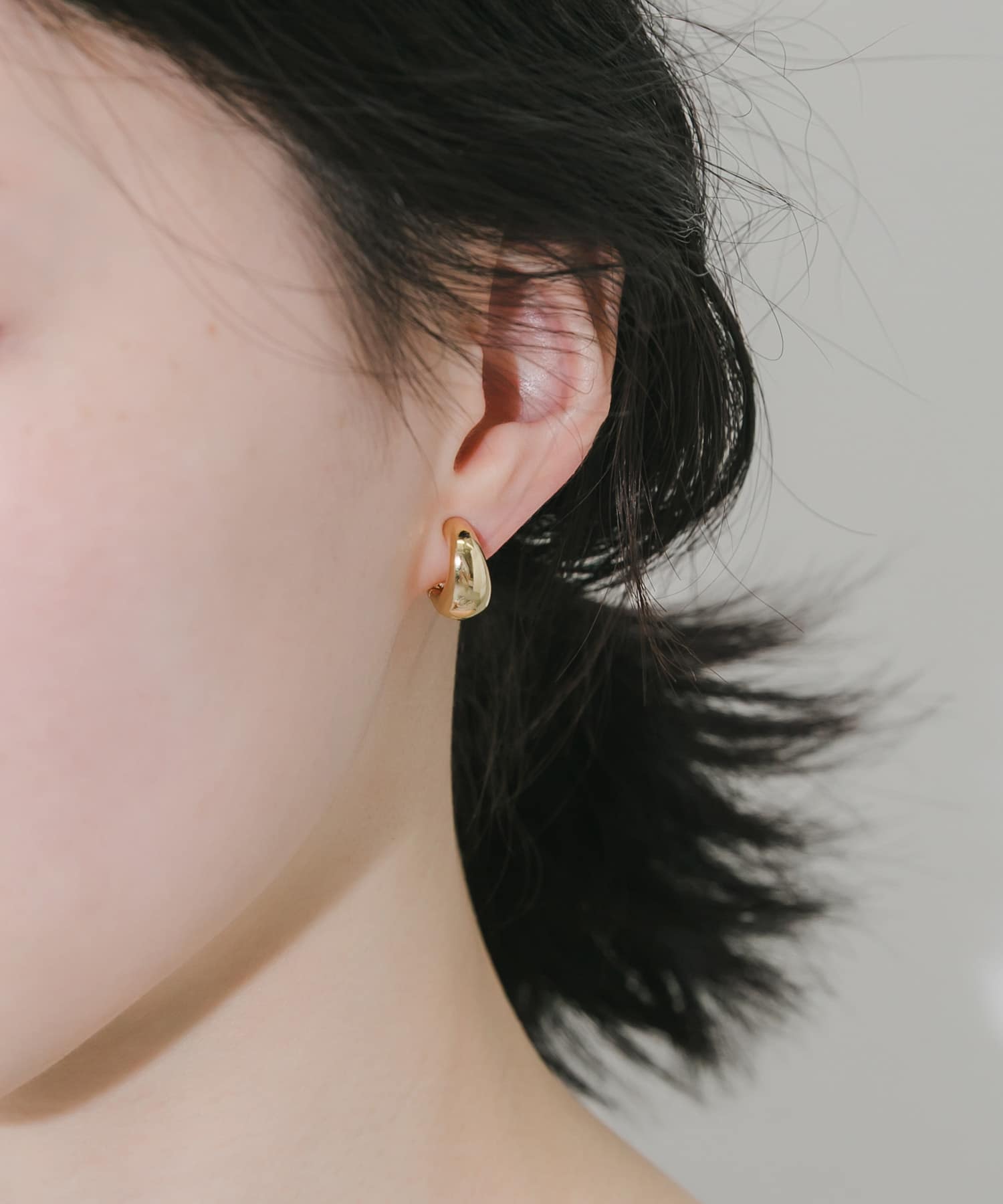 プックリワンタッチイヤリング GLD -