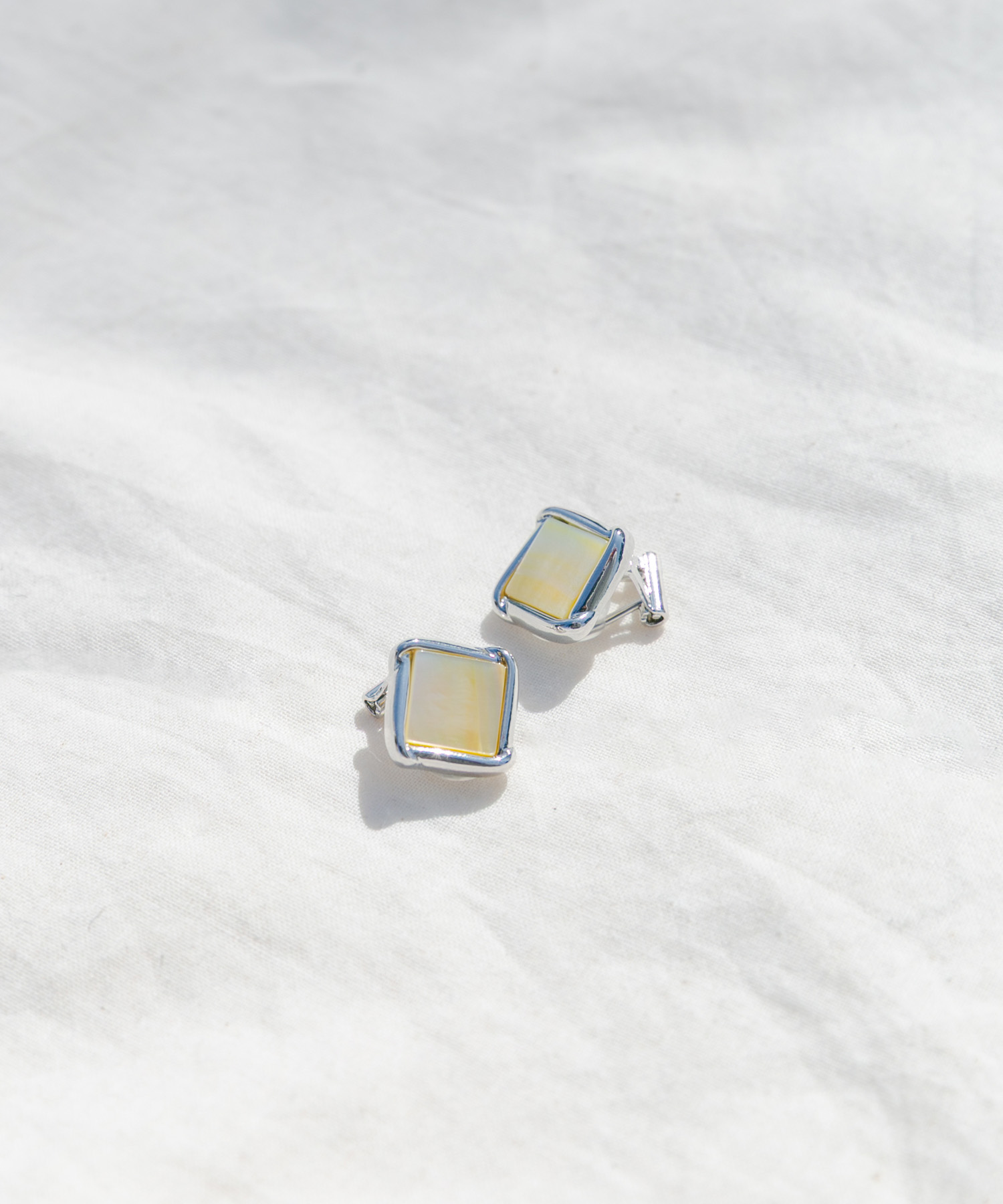 スクエアシェルイヤリング IV/SV -