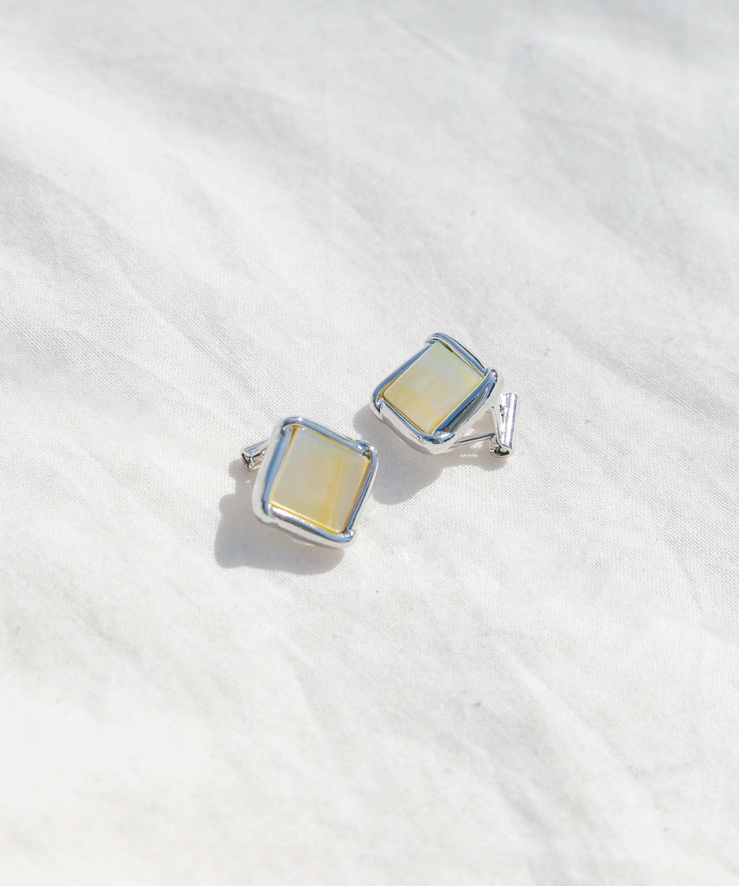 スクエアシェルイヤリング IV/SV -