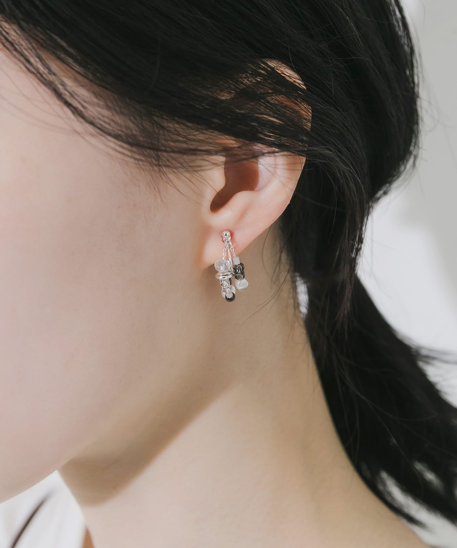 ビーズレイヤードイヤリング GY/SV -