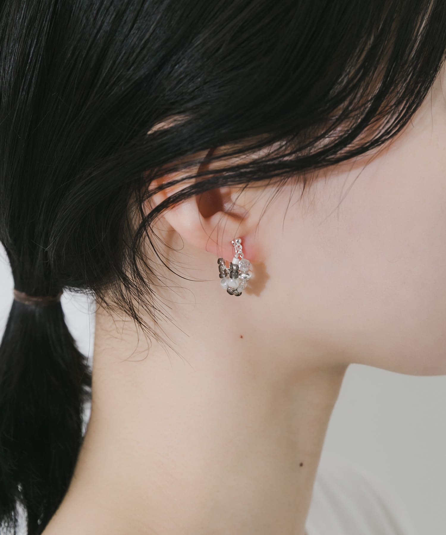 ビーズレイヤードイヤリング GY/SV -