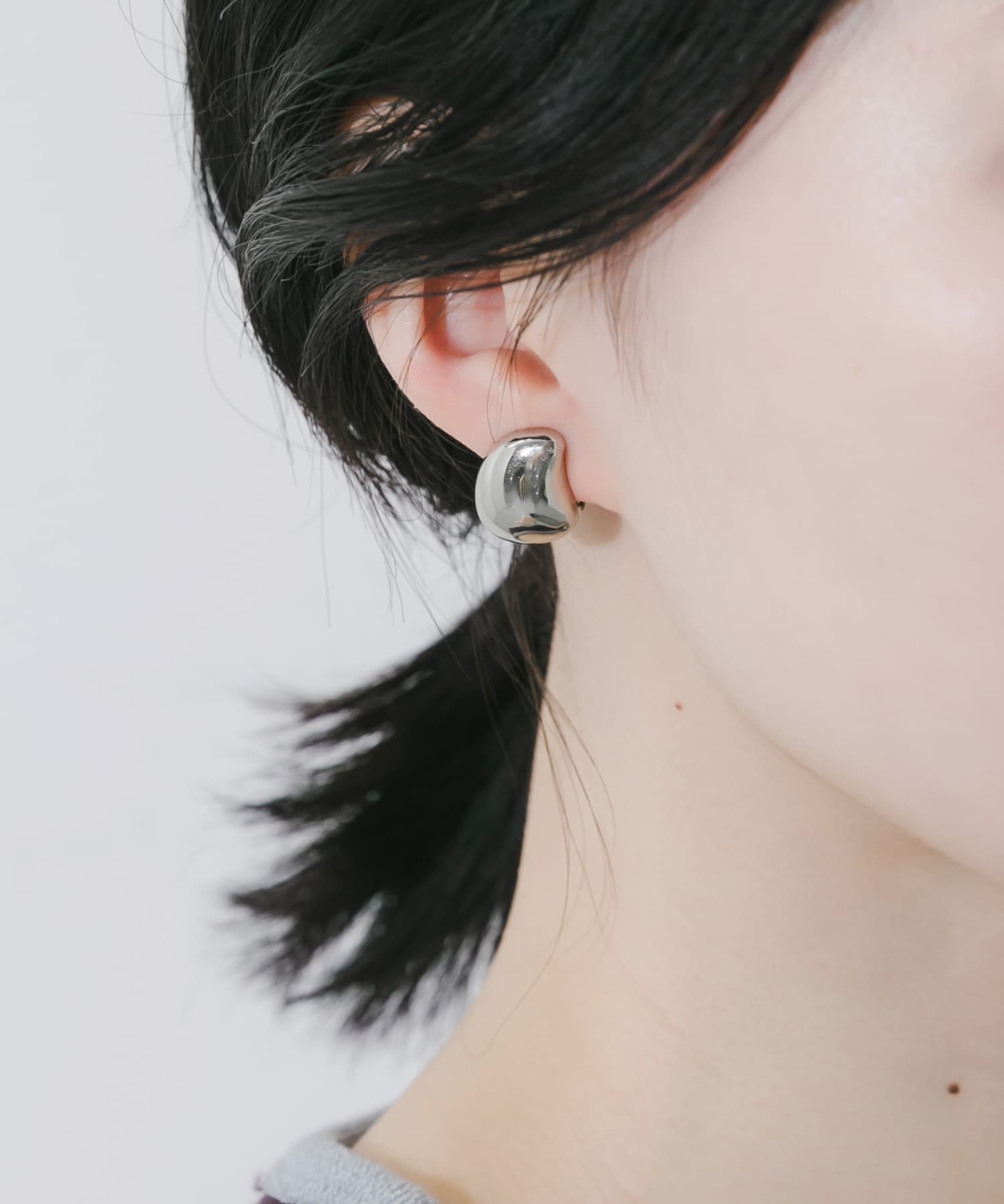 ニュアンスドロップイヤリング SLV -