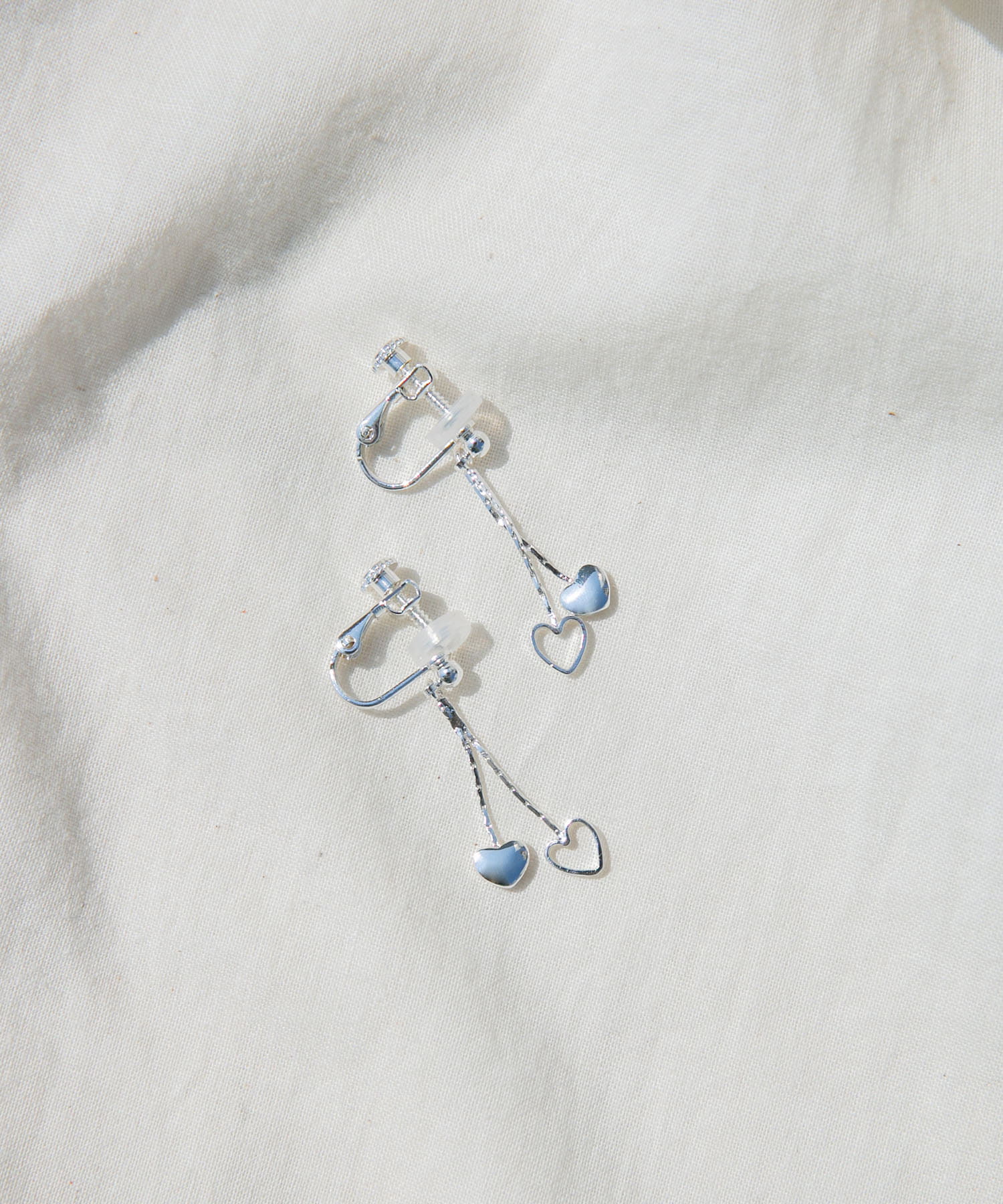 ダブルハートチェーンイヤリング SLV -