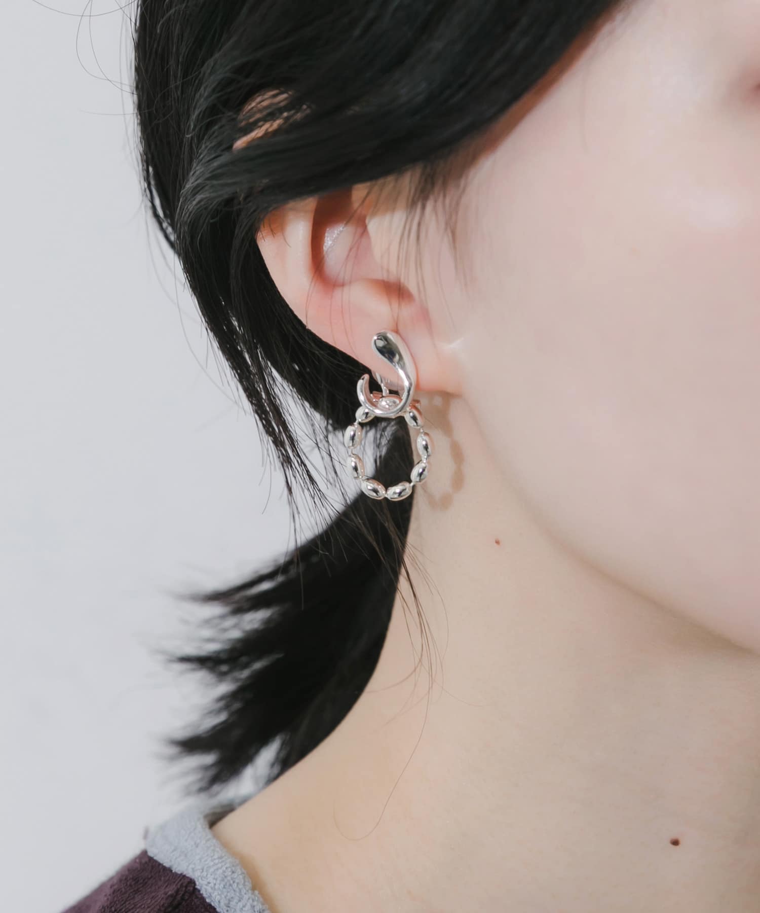 カーブラインラウンドチェーンイヤリング SLV -