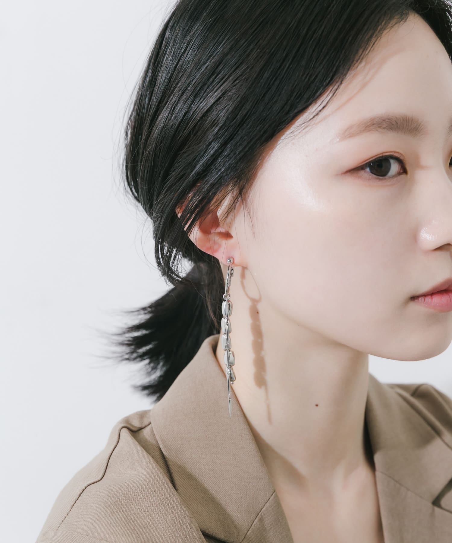 アシンメトリーマルチチェーンイヤリング SLV -