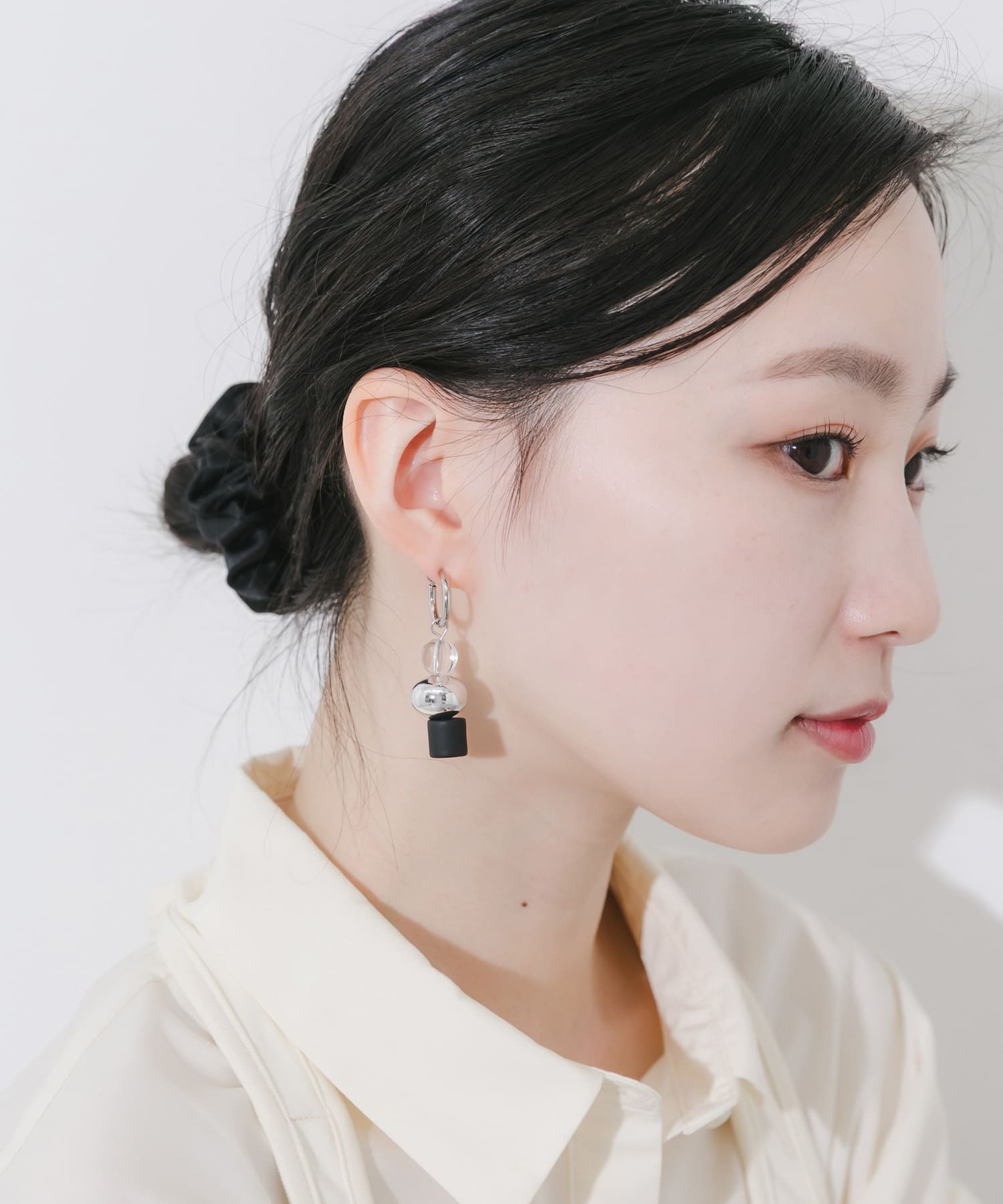 モノトーンドロップイヤリング(- SV/BK): アクセサリー｜URBAN