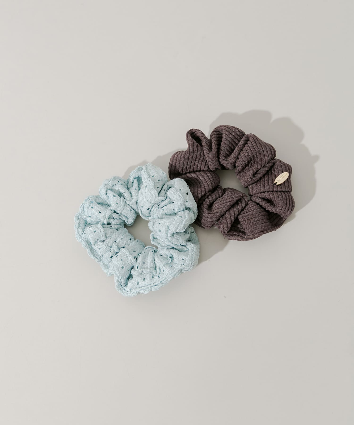 レース2セットシュシュ