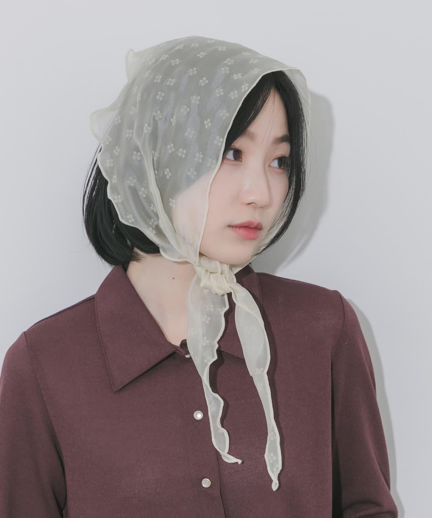 フラワーサンカクスカーフ