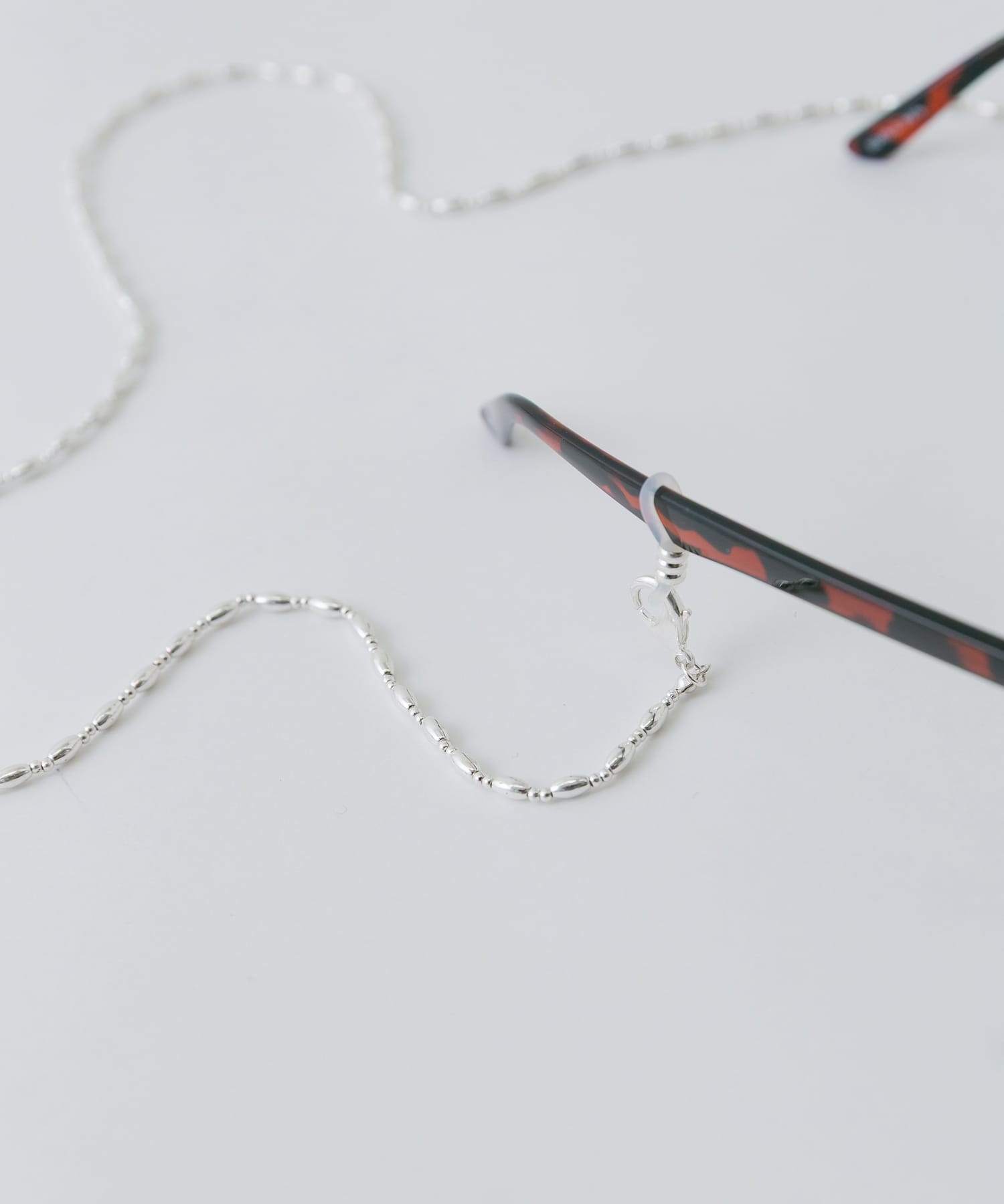 メタルオーバルビーズメガネチェーン SLV -