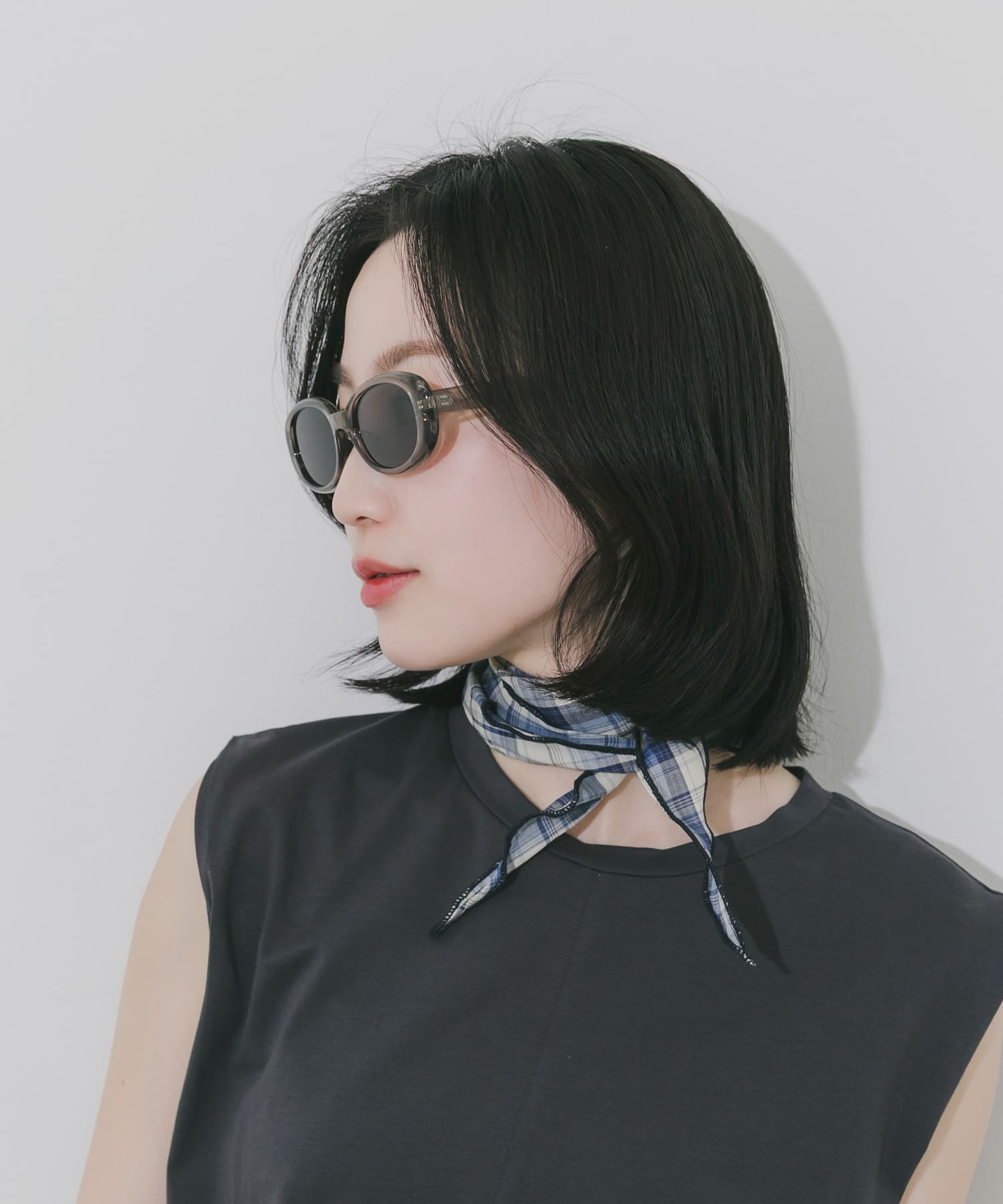 可視光線透過率：15% / 紫外線透過率：1％未満