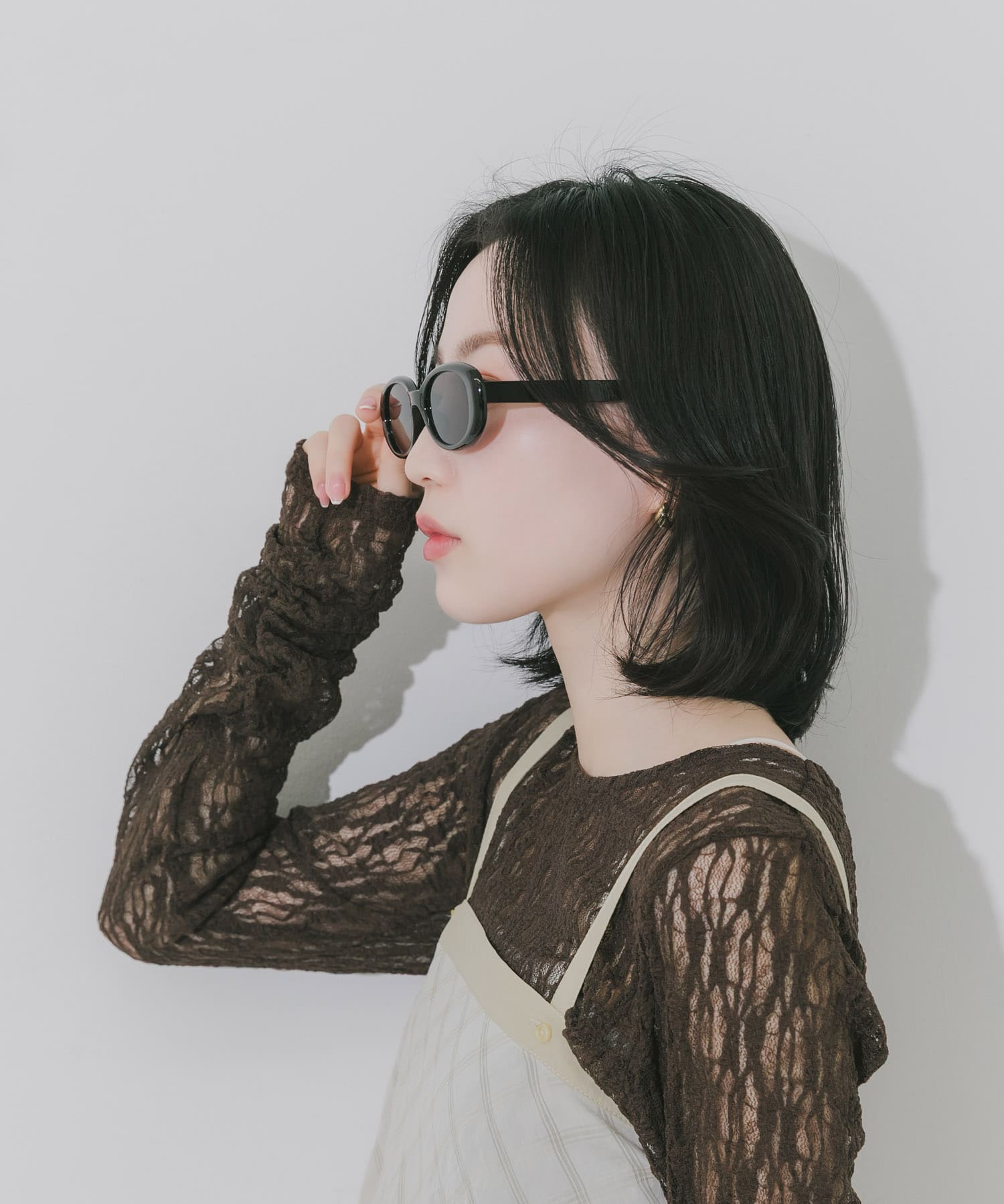 可視光線透過率：15% / 紫外線透過率：1％未満