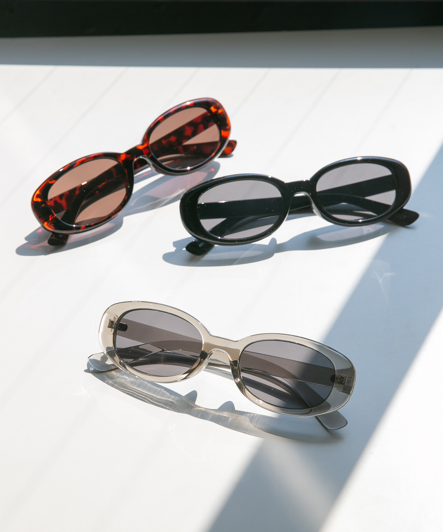 オーバルタイプサングラス BLK -