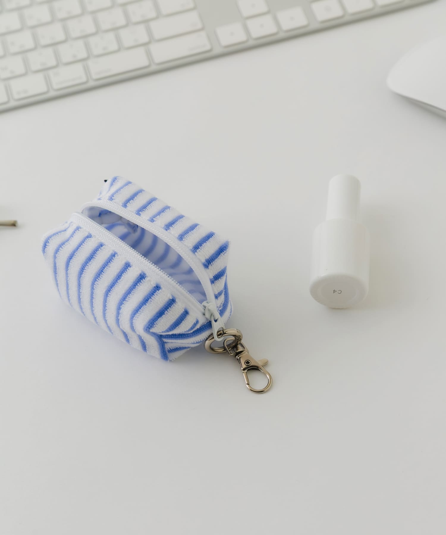 WHT/BLU