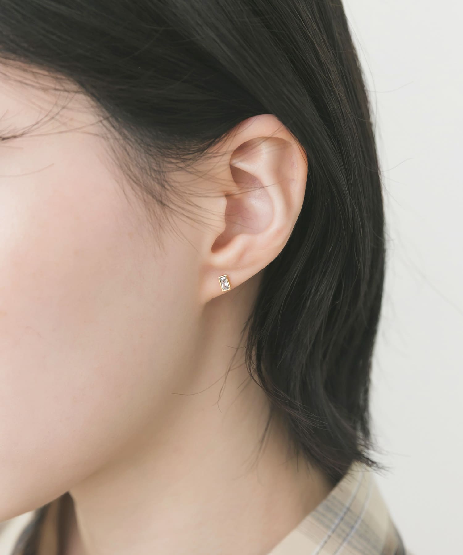 ステンレスレクタングルプチビジューピアス GLD -