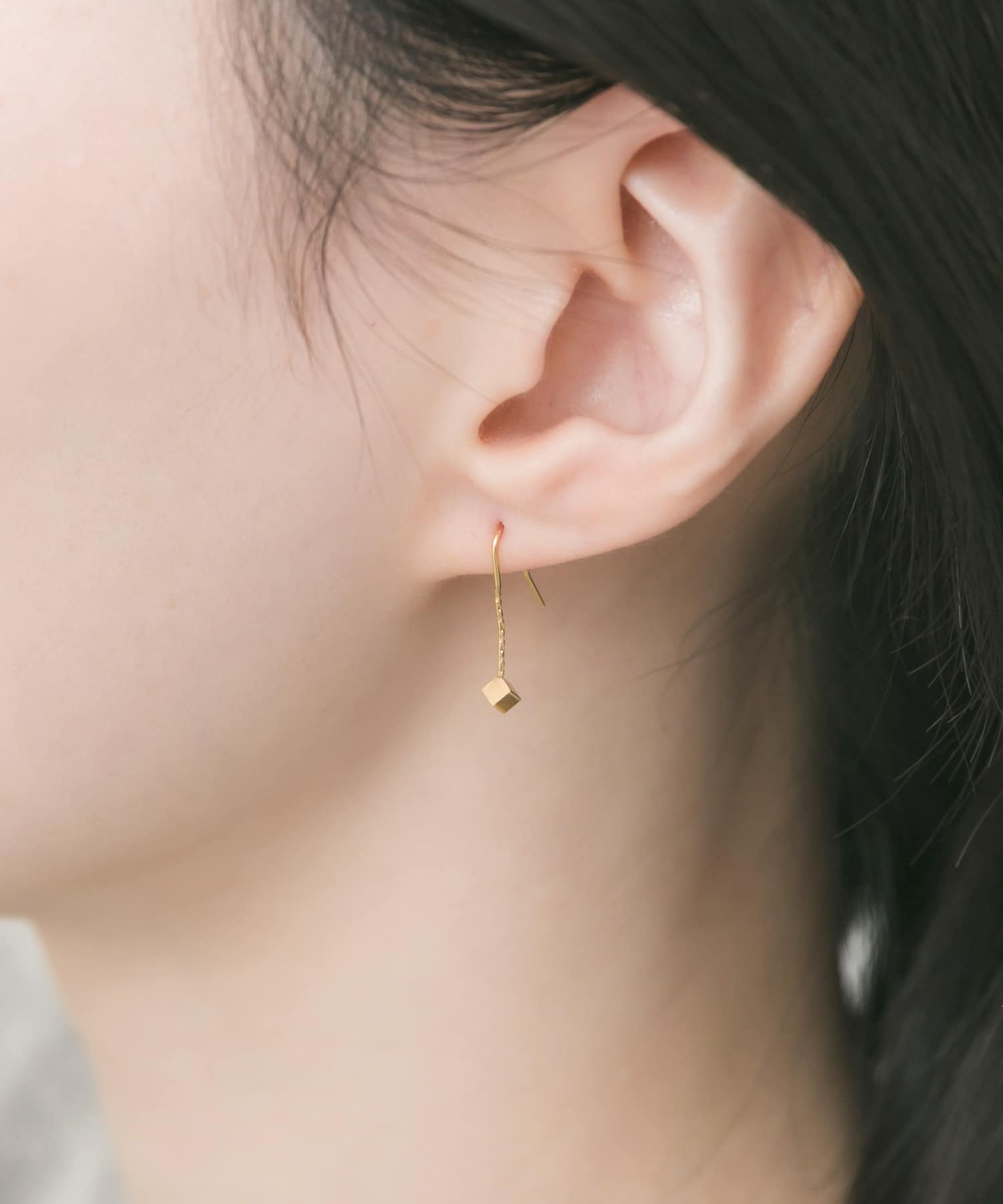 ステンレスミニマルキューブピアス