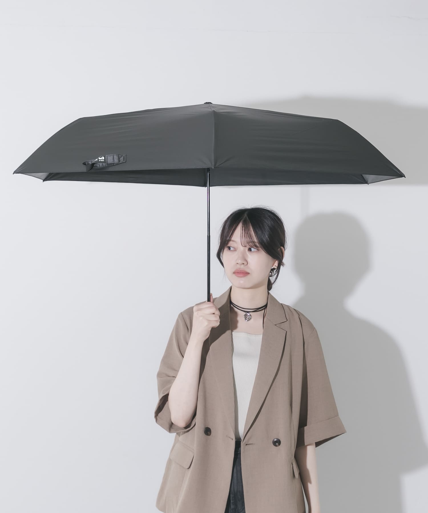 『晴雨兼用』because　ユニセックス オールウェザーライト