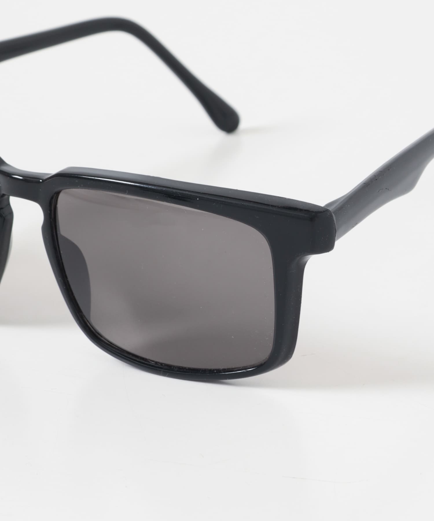 VS-12BLK