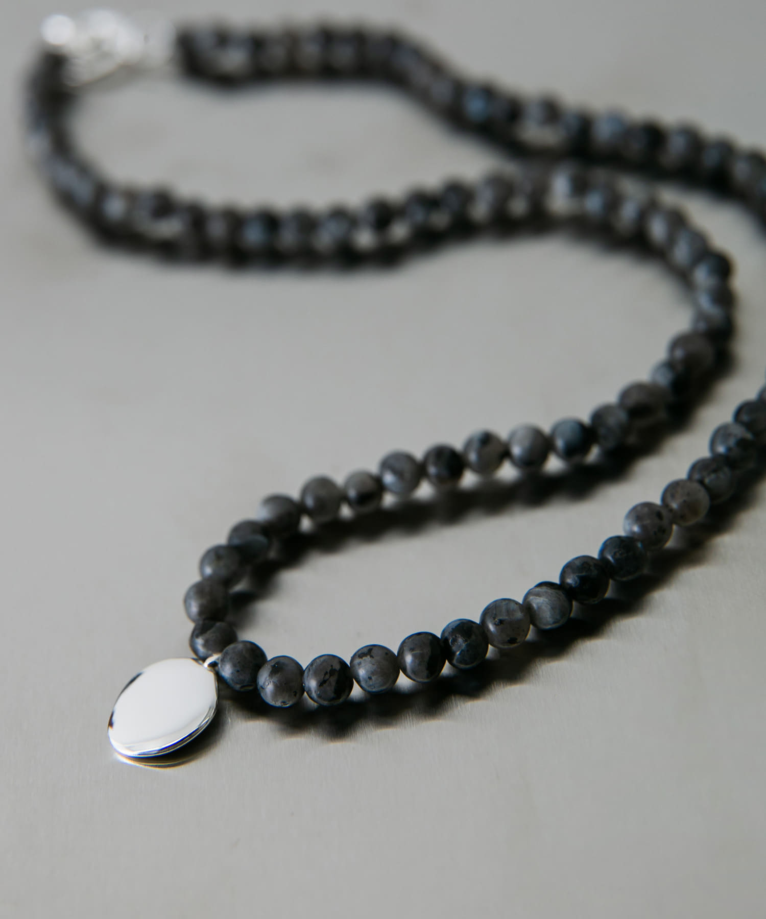 SMELLY so’　blackLabradoritenecklace BK/SL -