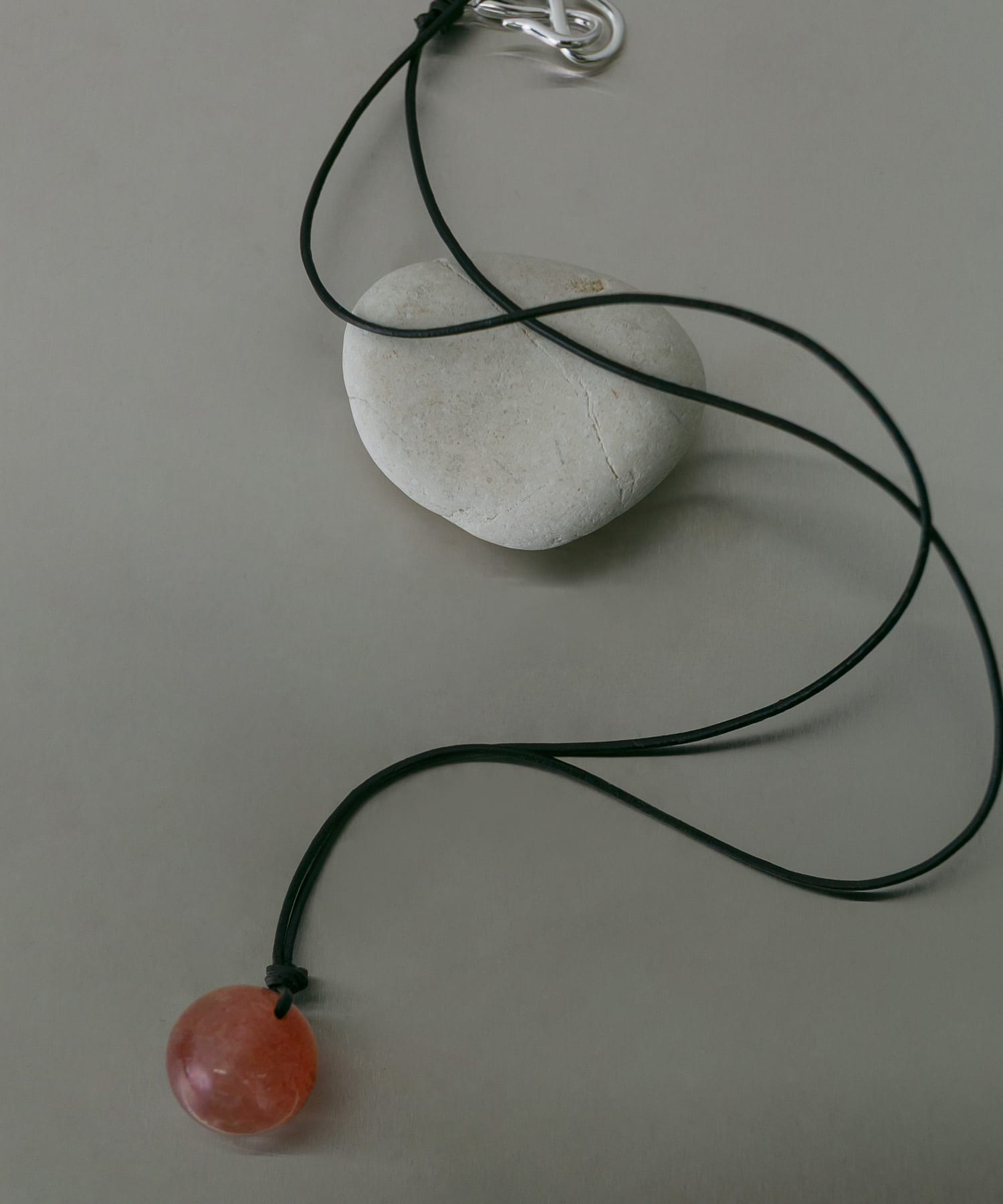 SMELLY so’　strawberryquartz necklace RE/SL -