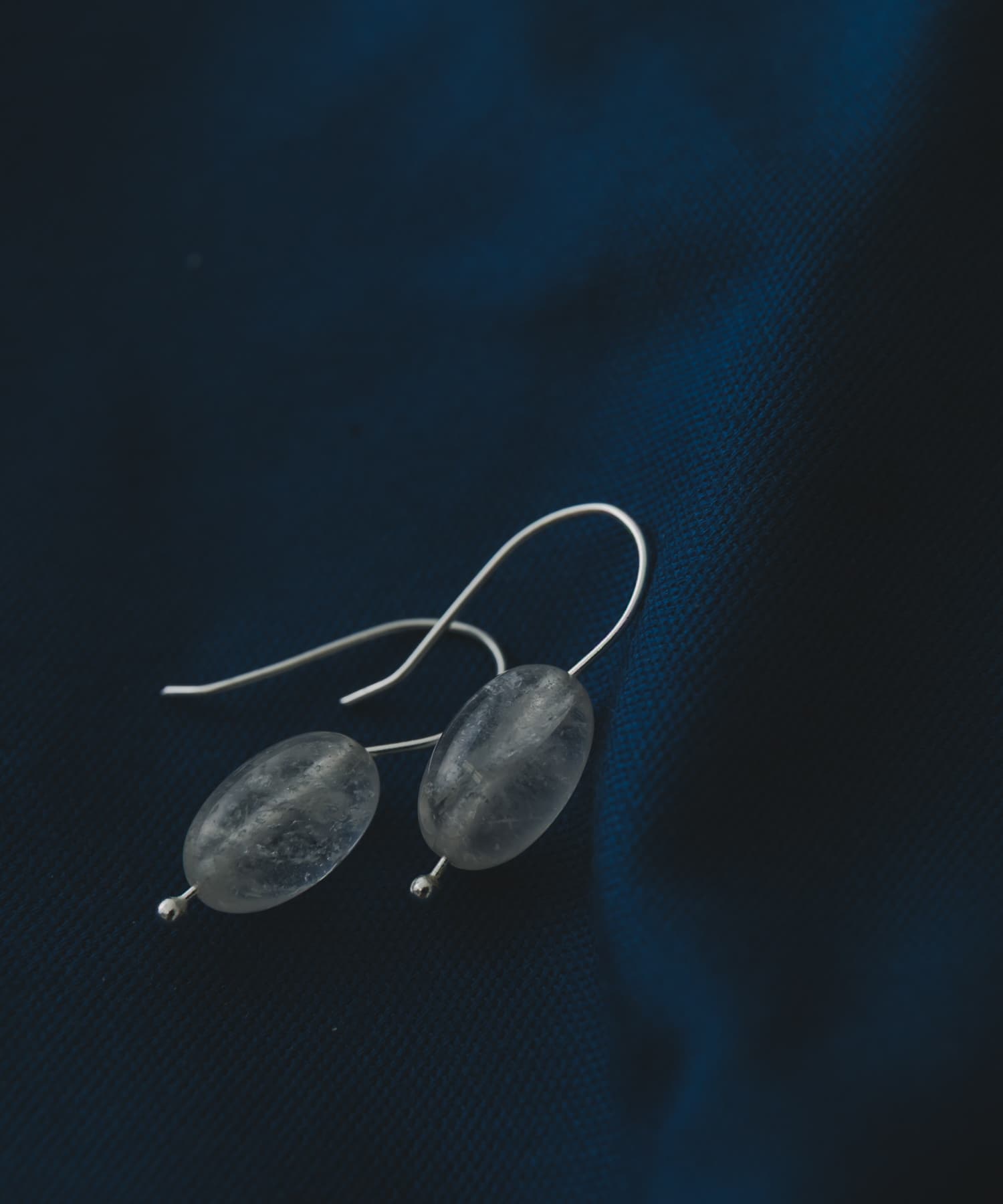 SMELLY so’　stone drop hook pierce