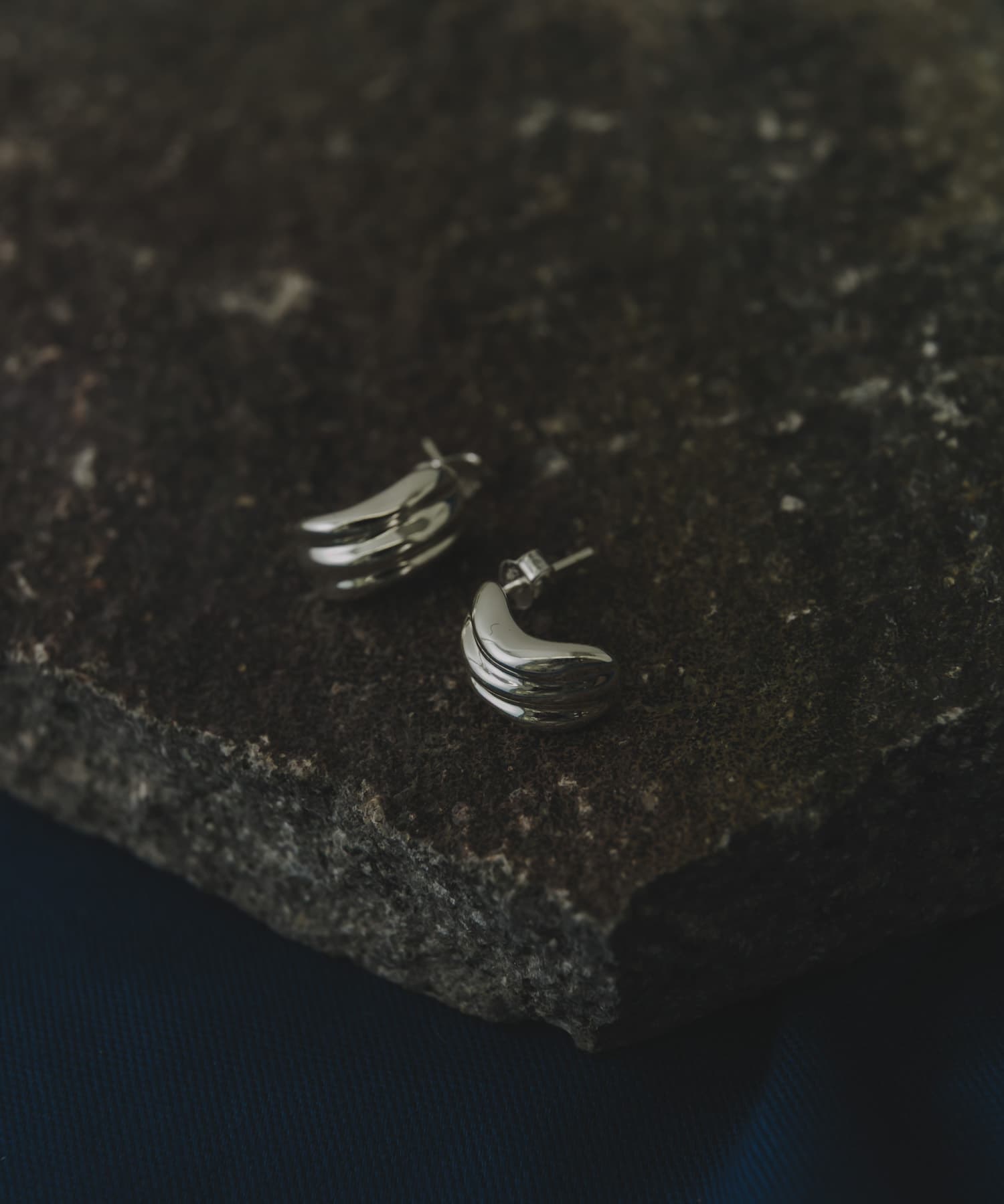 SMELLY so’　plump nuance pierce