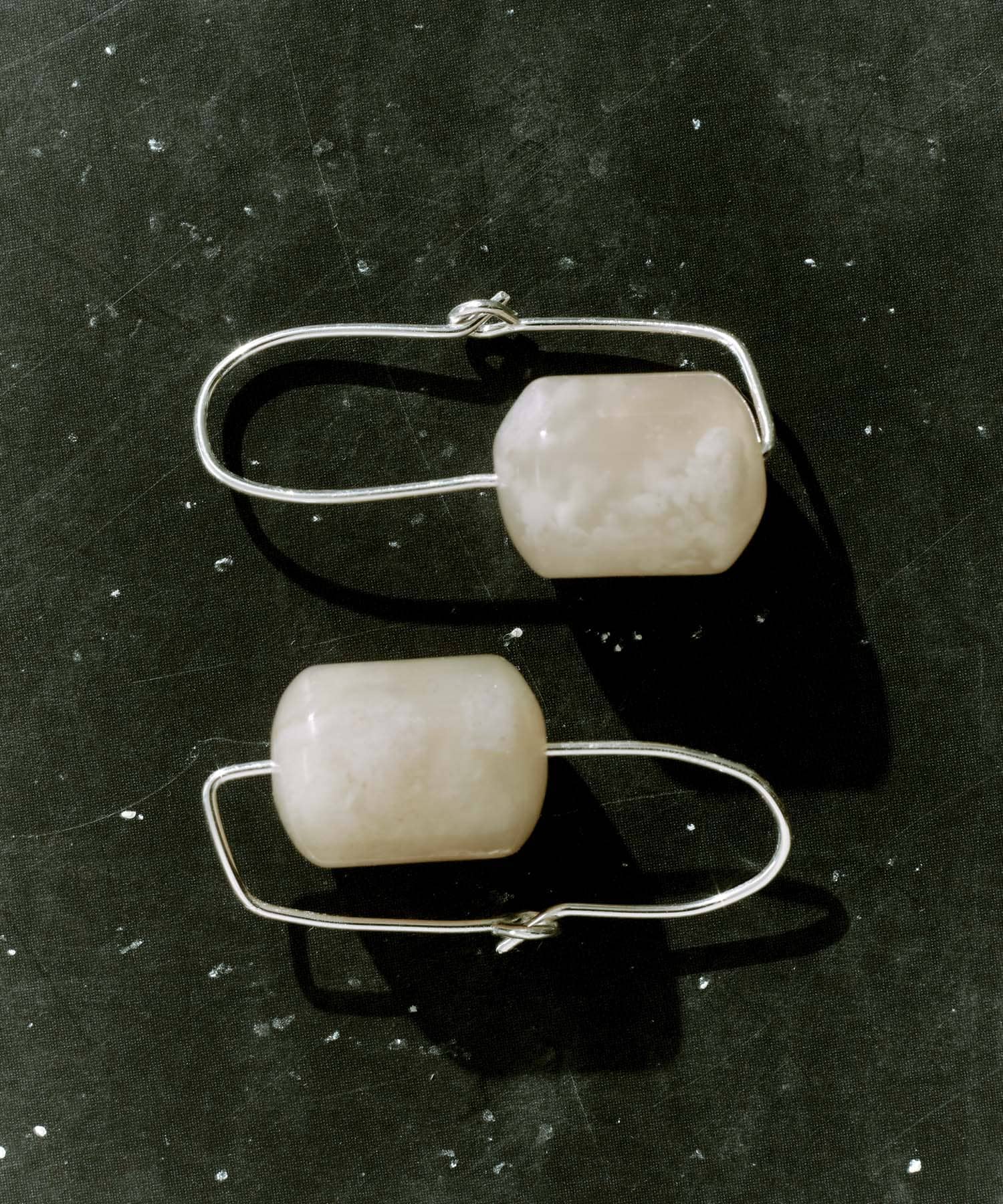 SMELLY so' sakura agate pierce(- BE/SL): アクセサリー｜URBAN