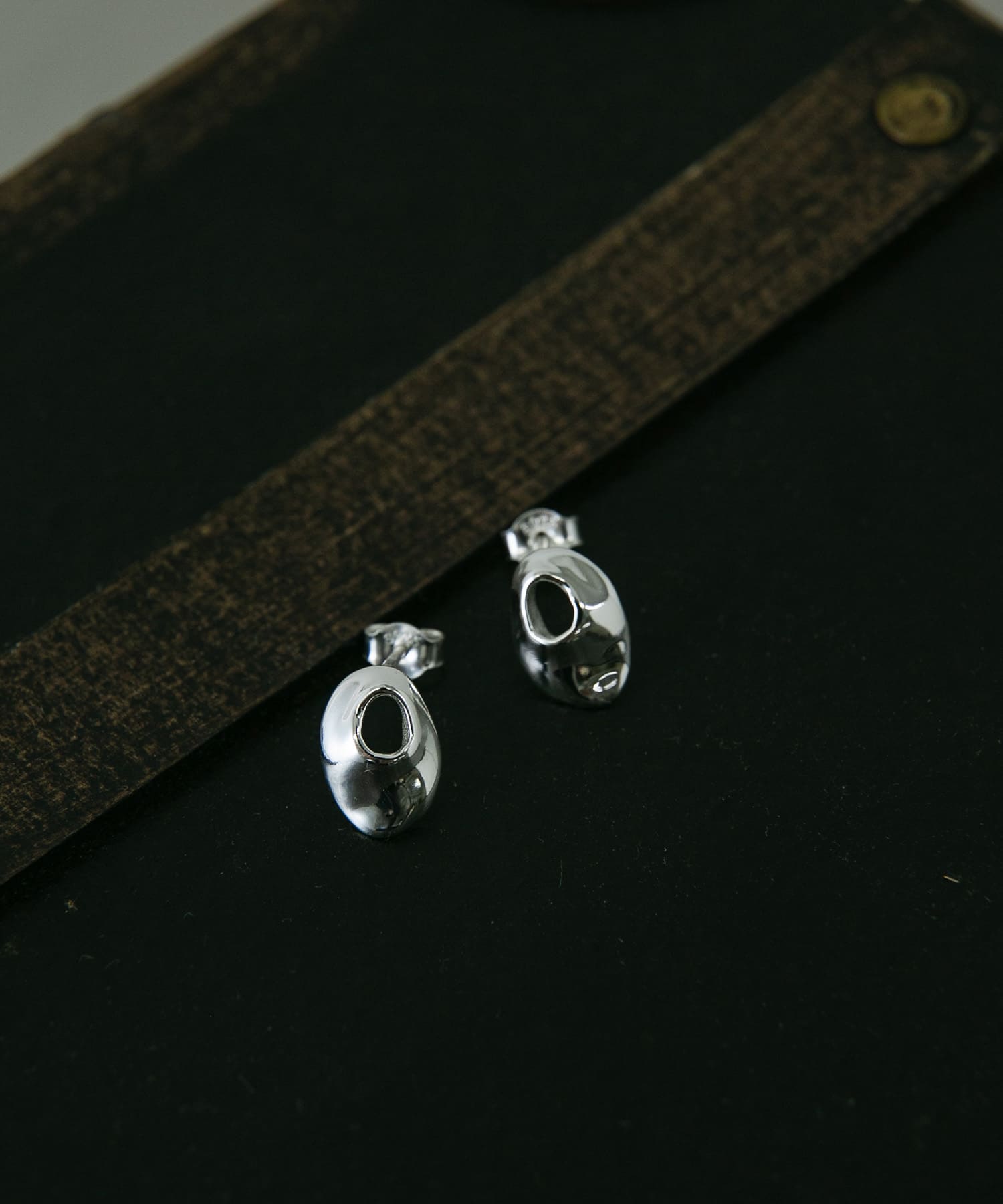 SMELLY so’　liquid cut-out pierce