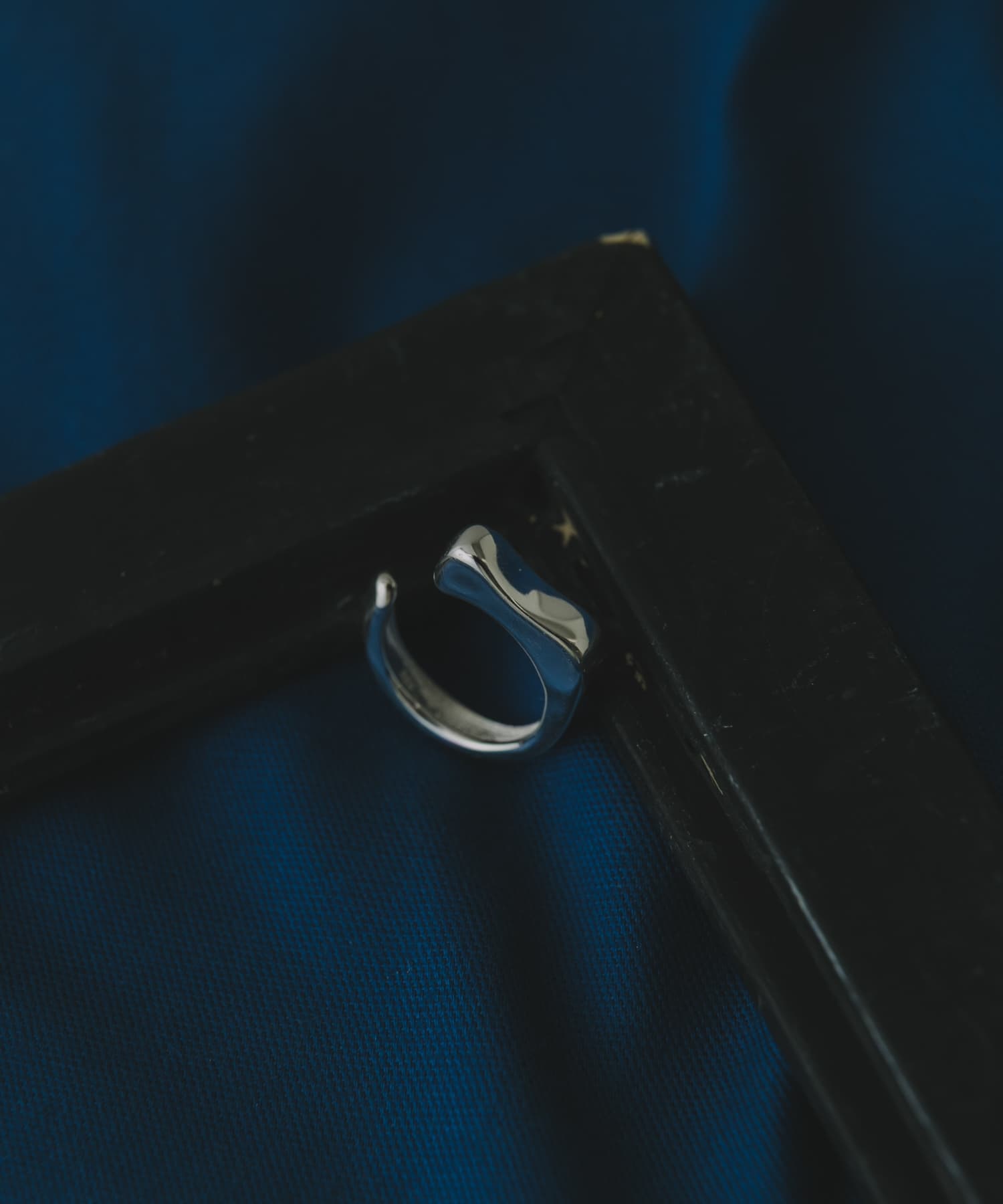 SMELLY so’　open line ring