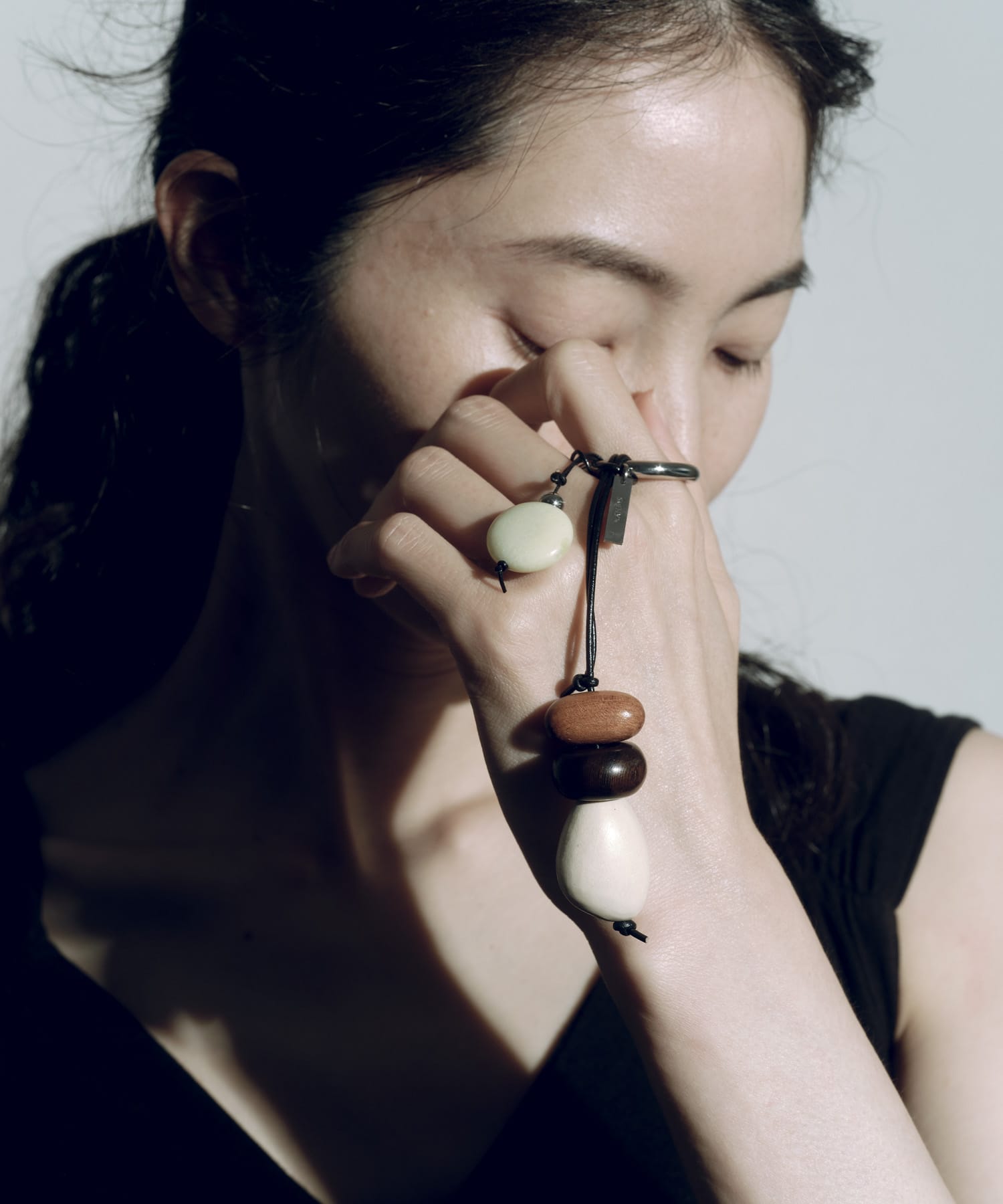 SMELLY so' pebble jade key charm(- BEG): ファッション雑貨｜URBAN