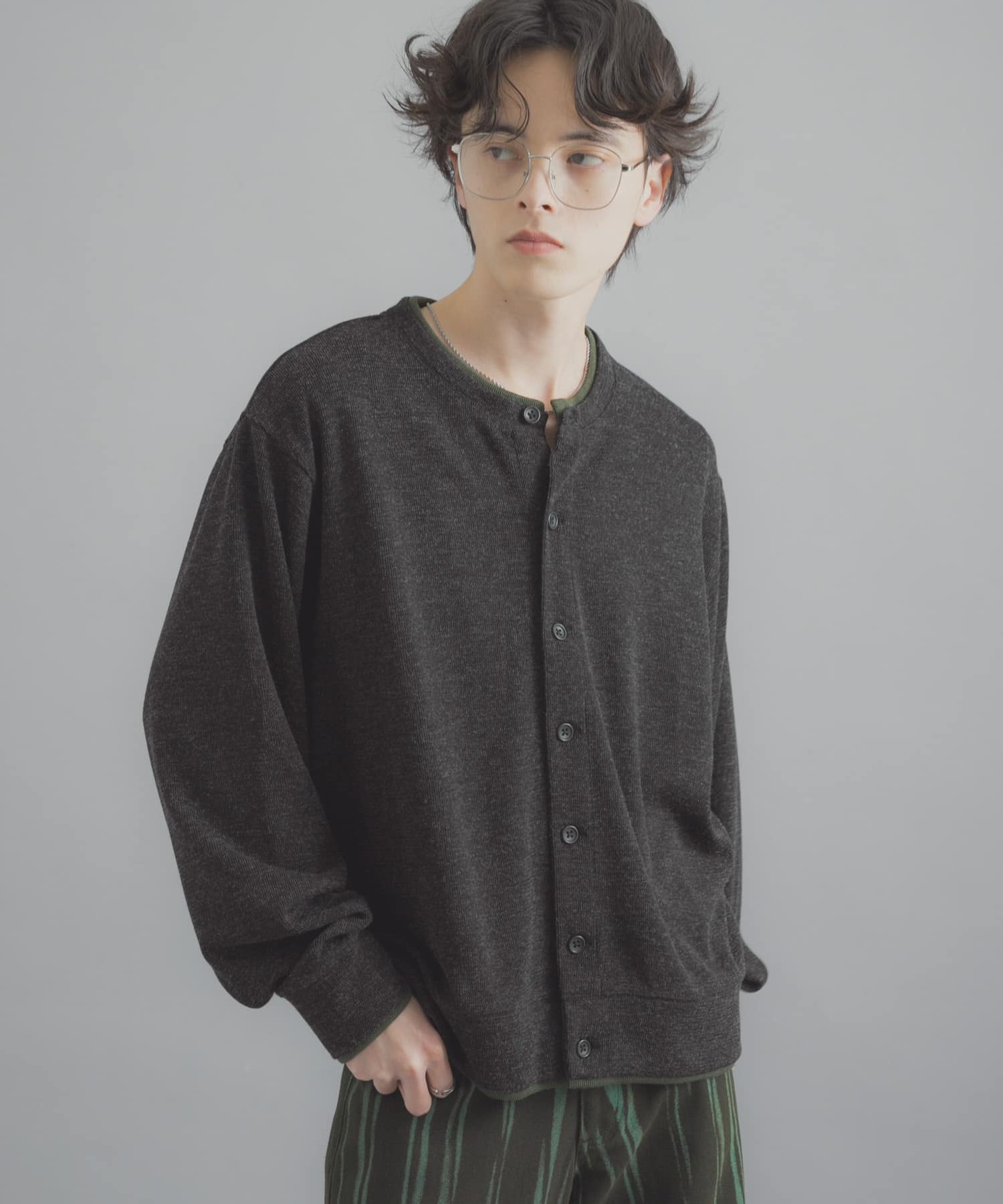 フェイクレイヤードクルーネックカーディガン