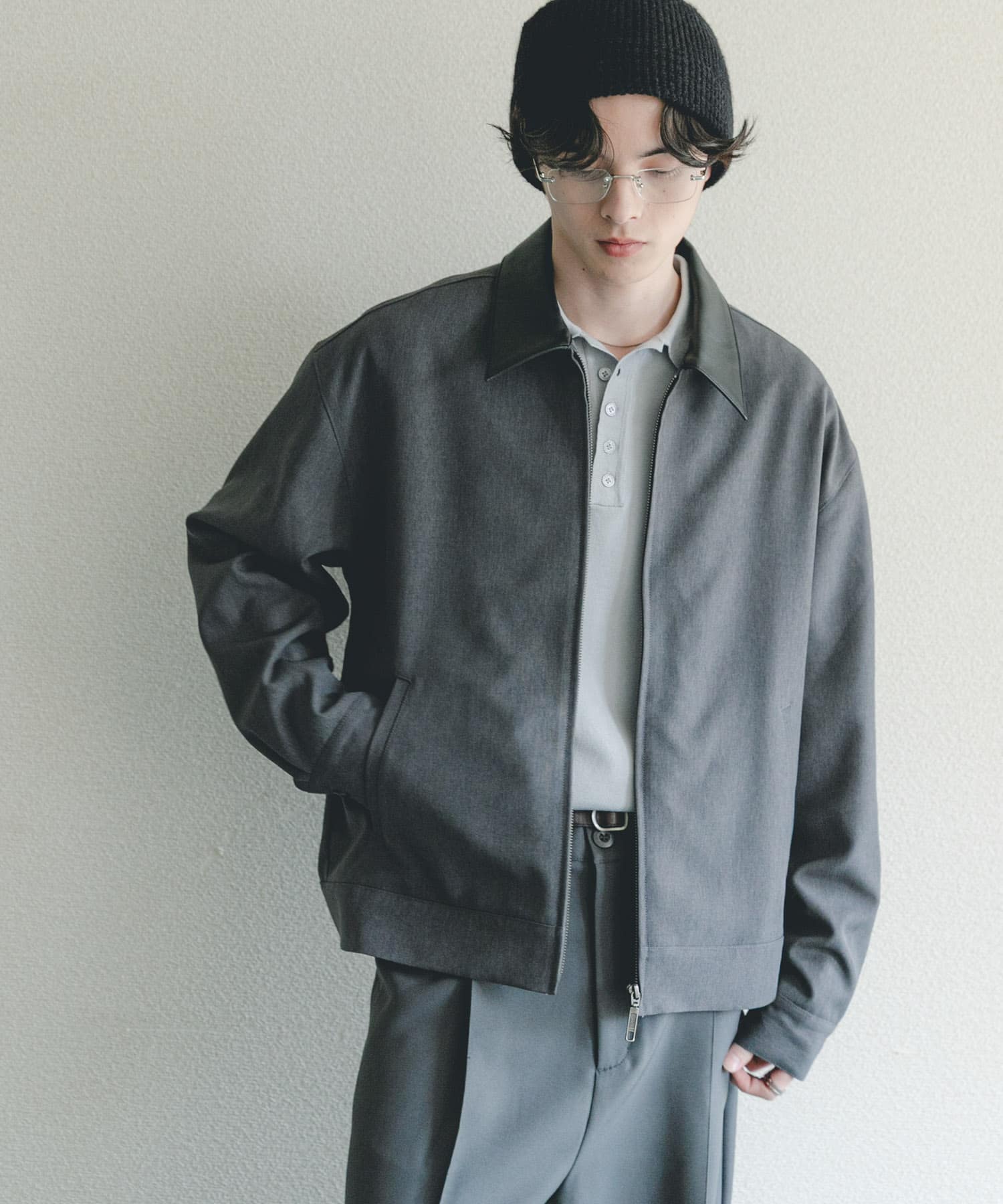 GRAY