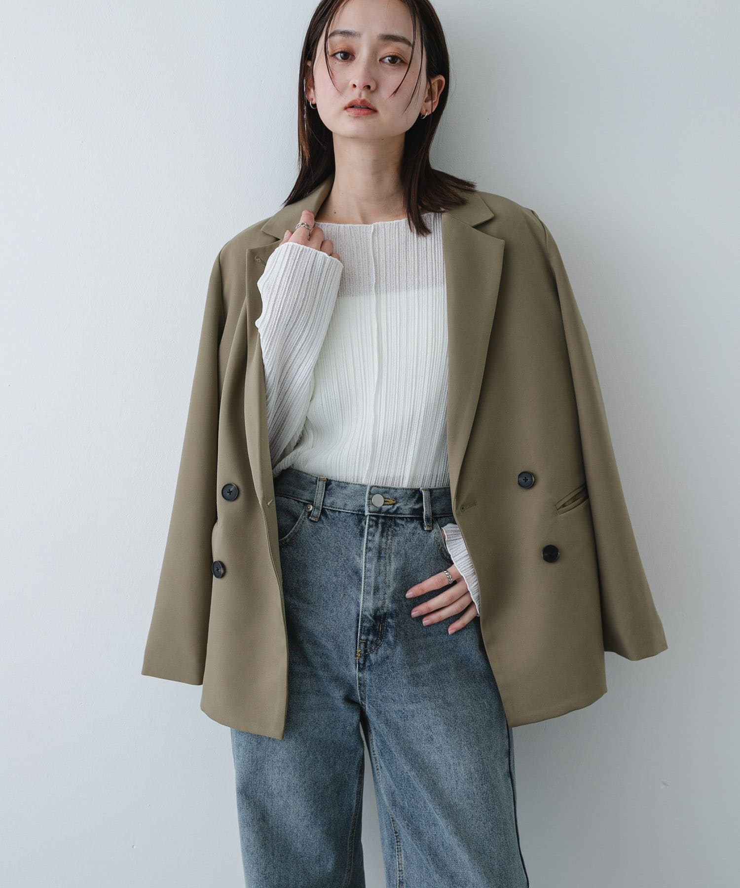 OFF WHITE