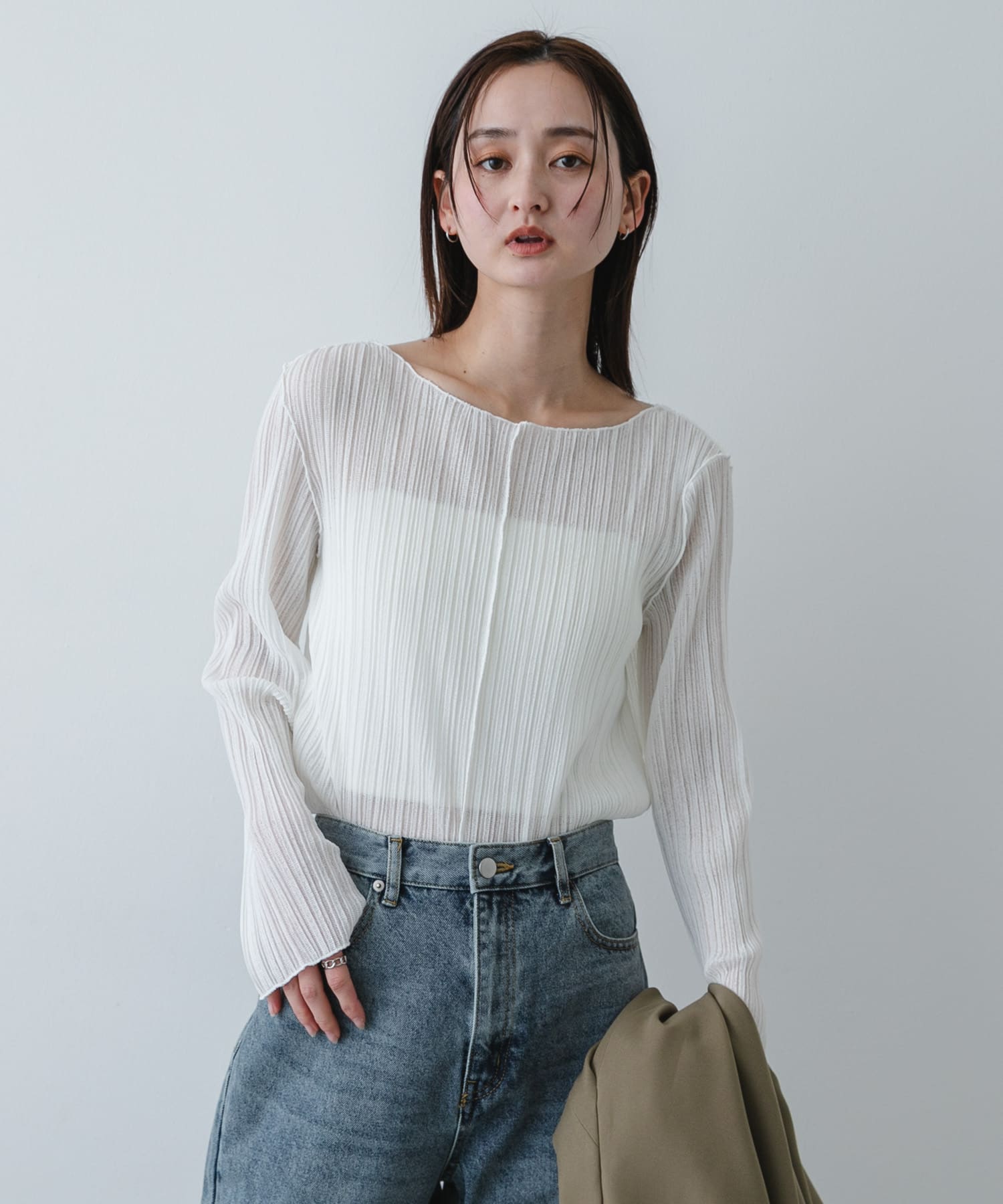 OFF WHITE