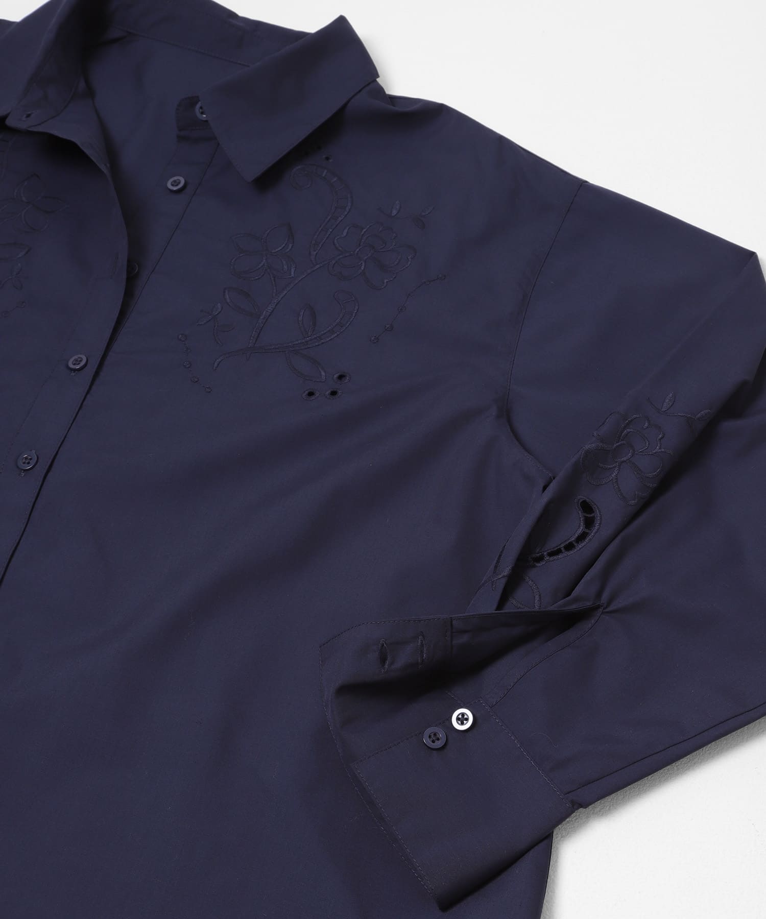 カットワークエンブロイダリーシャツ NAVY One
