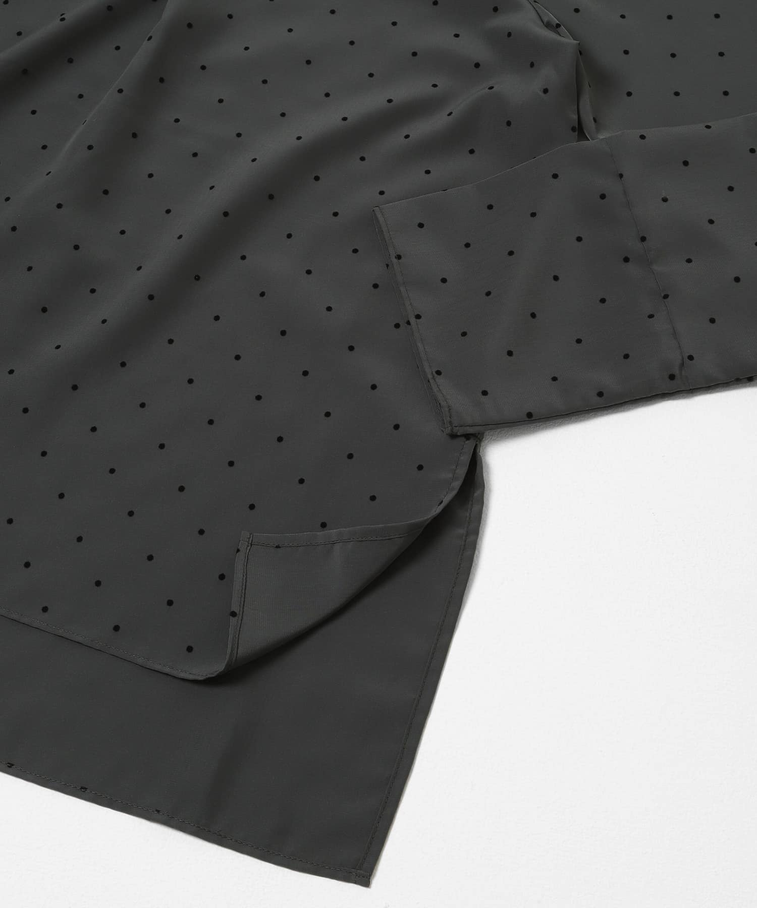 『イージーケア』ドットアソートTブラウス CHA×BLK One
