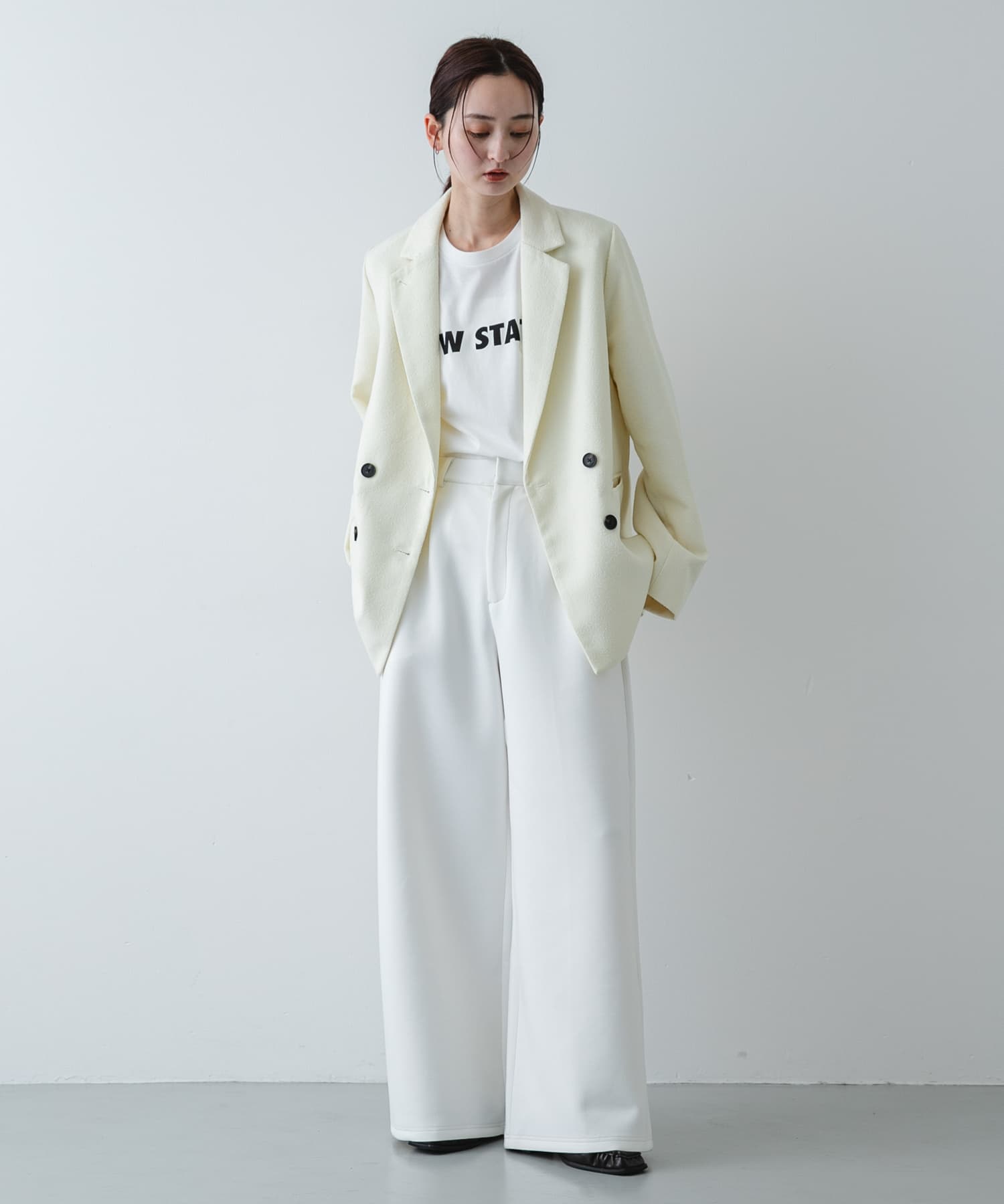 OFF WHITE