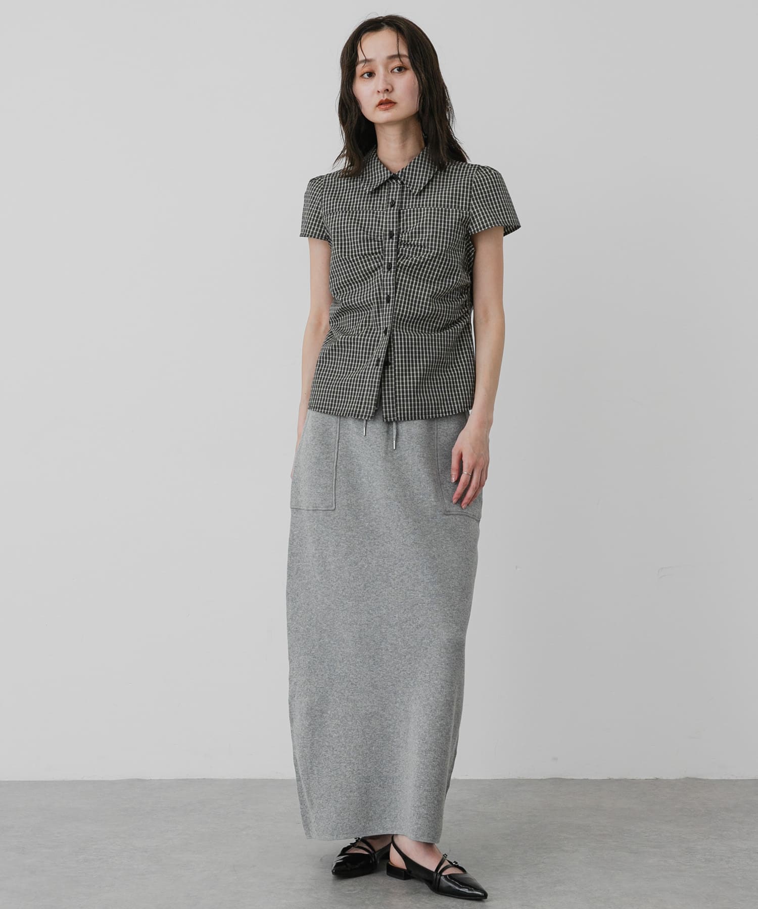 GRAY